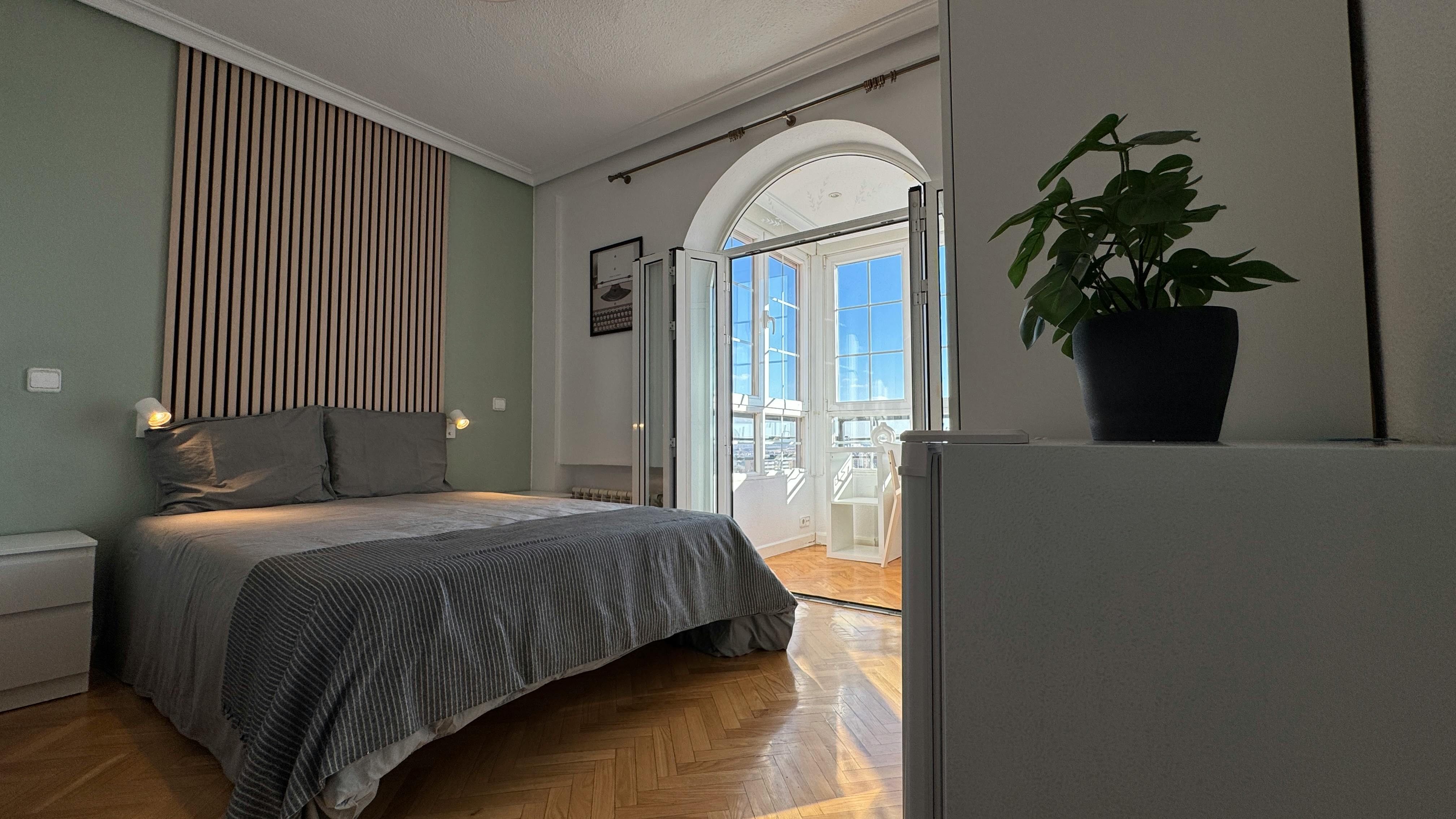Calle de Tribaldos, Madrid preview