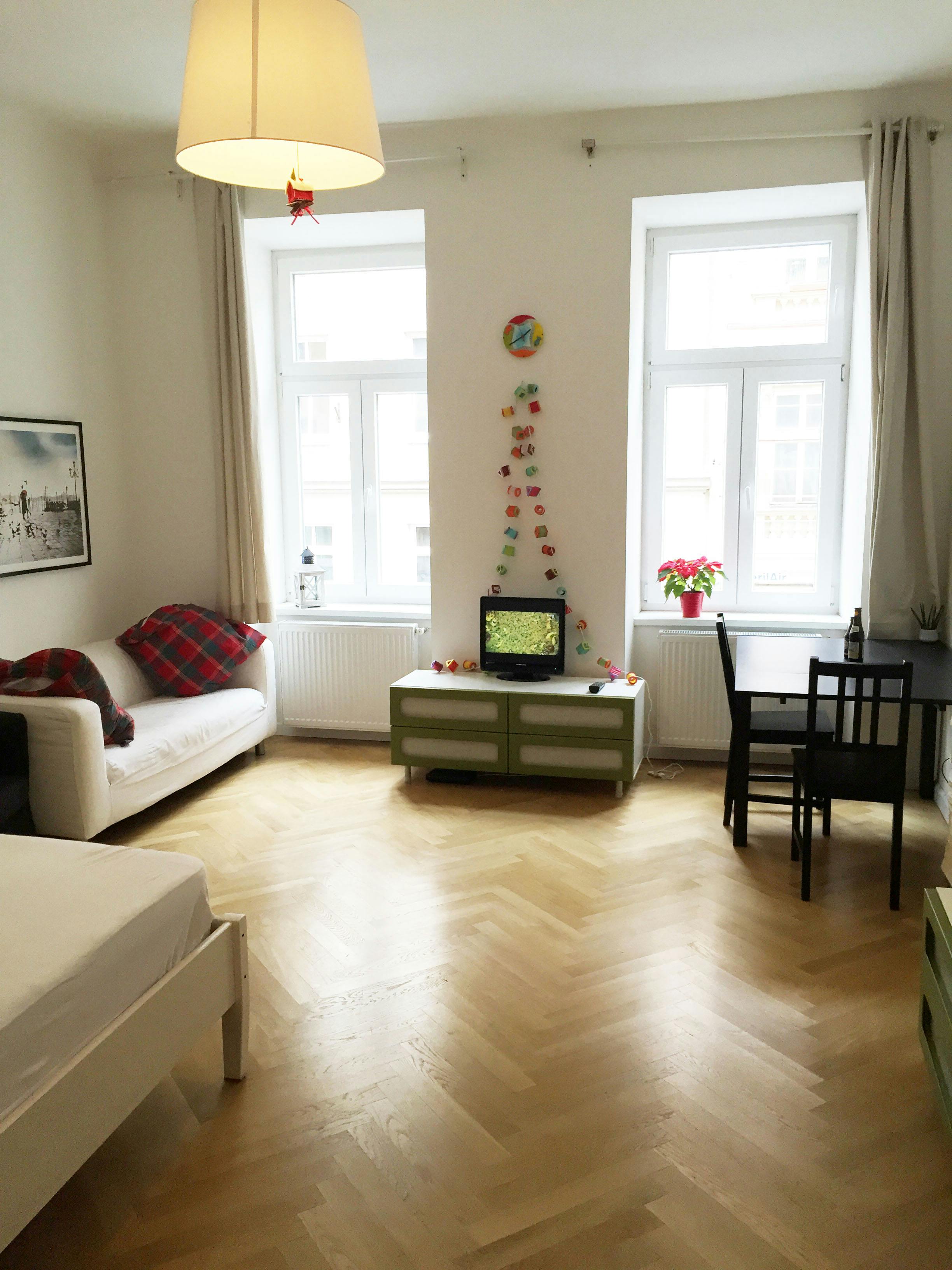 Studio for rent for €1,190 per month in Vienna, Löhrgasse