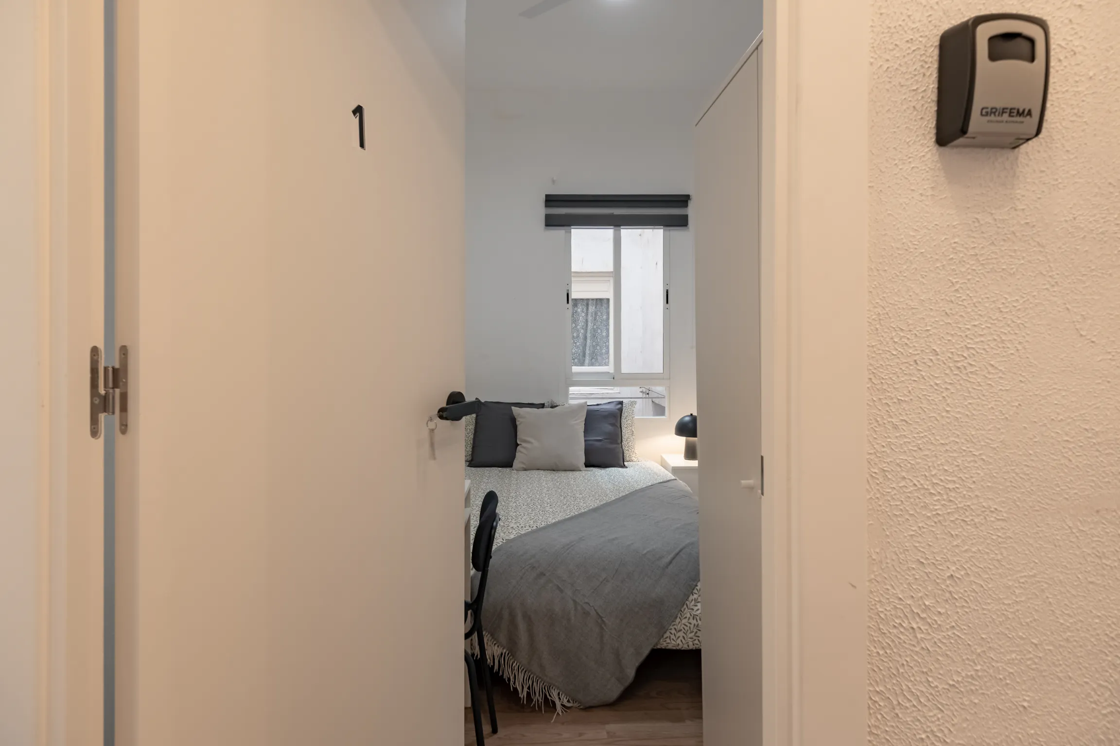 Private room in Pasaje Campoamor, Alicante (1713909) ROOM 1