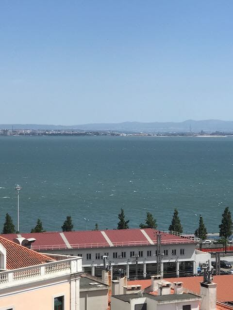 Appartamento in affitto a 1300 € al mese a Lisbon, Rua Washington
