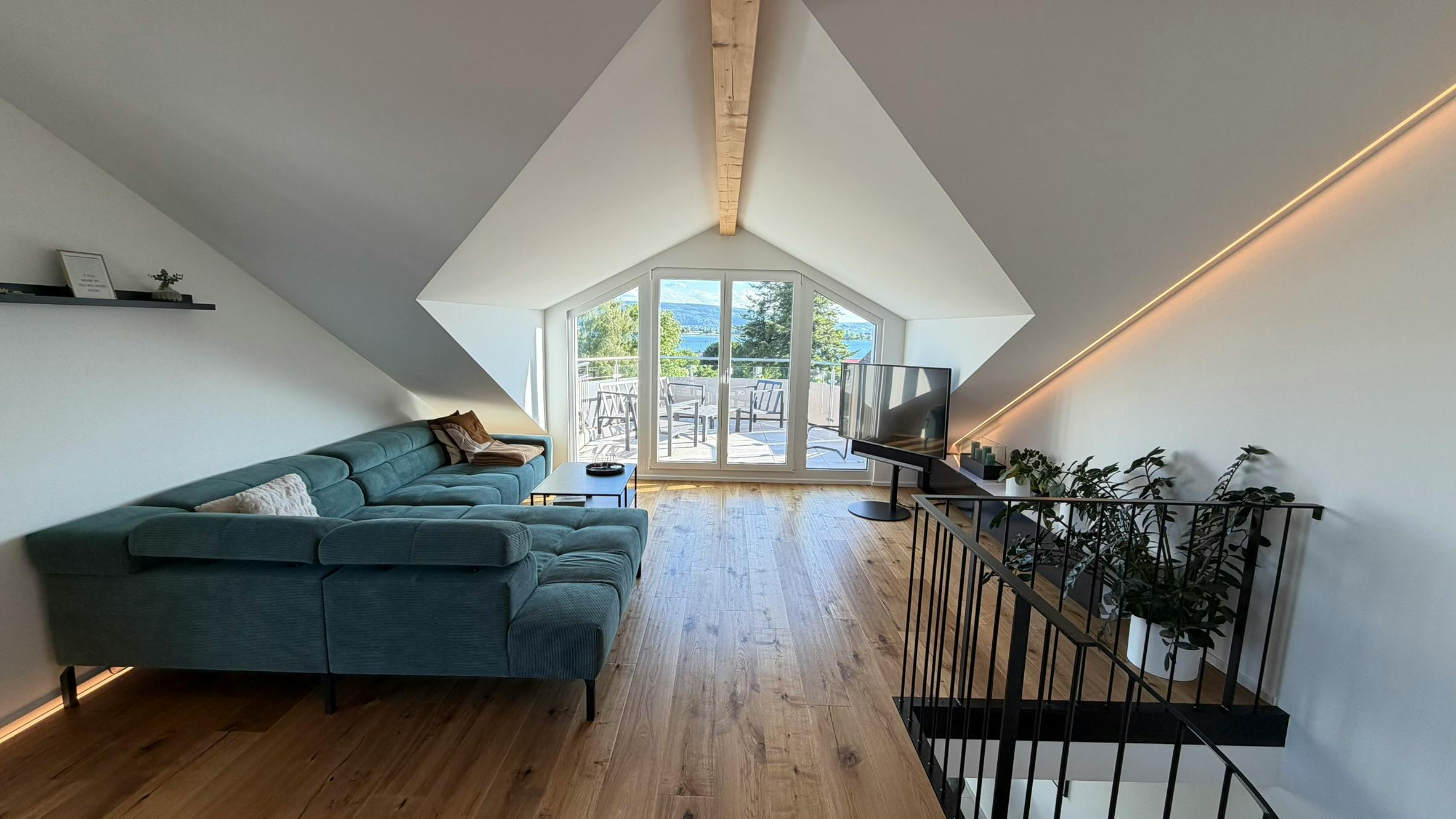 Appartement à louer pour 3 700 €/mois à Allensbach, Radolfzeller Straße