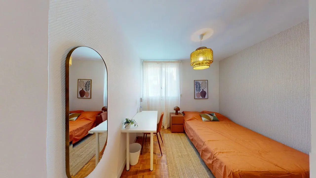 Private room in Rue Emile Guyou, Toulouse (1714035) room image 1