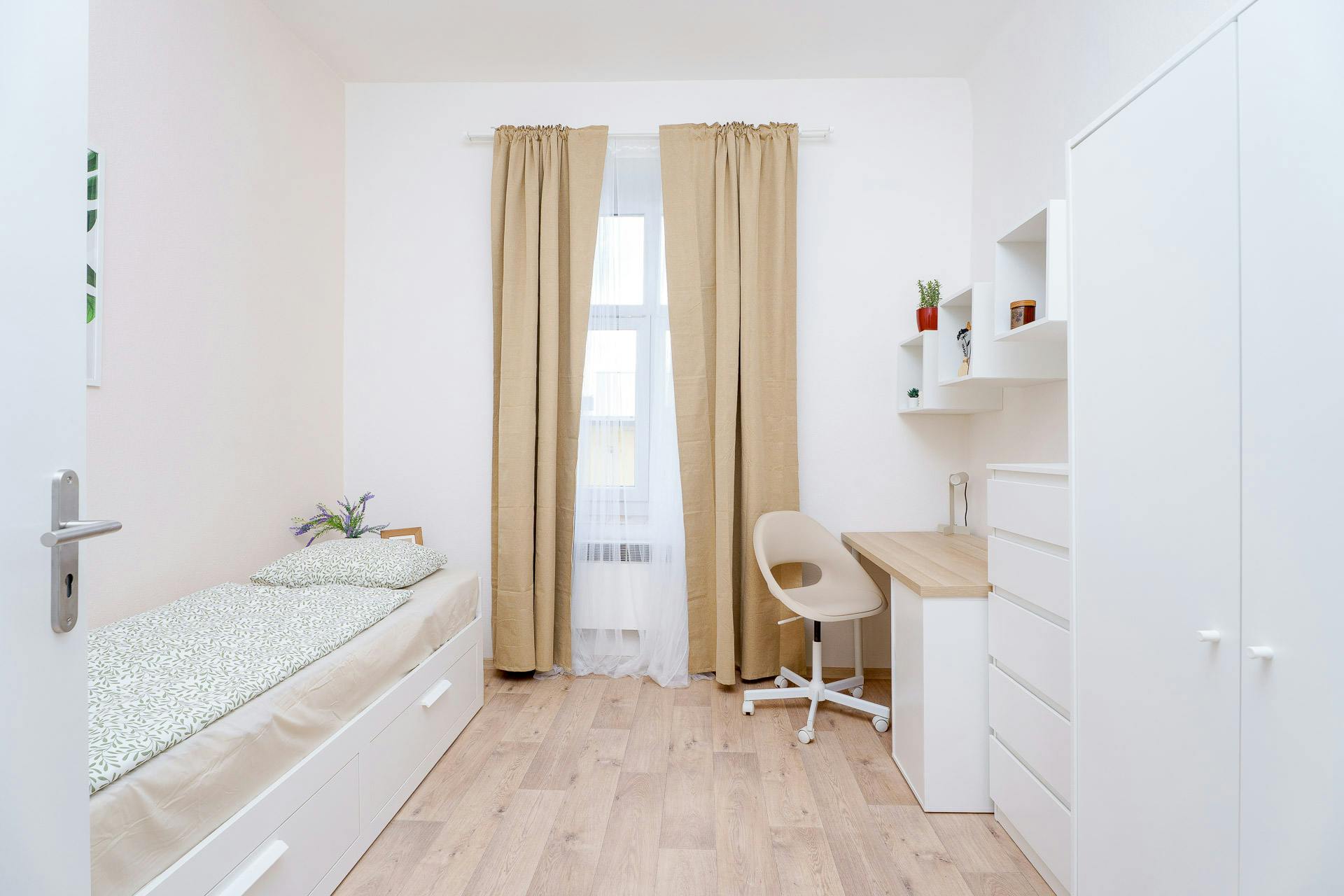 Privé kamer te huur voor CZK 16.000 per maand in Hlavní město Praha, Argentinská