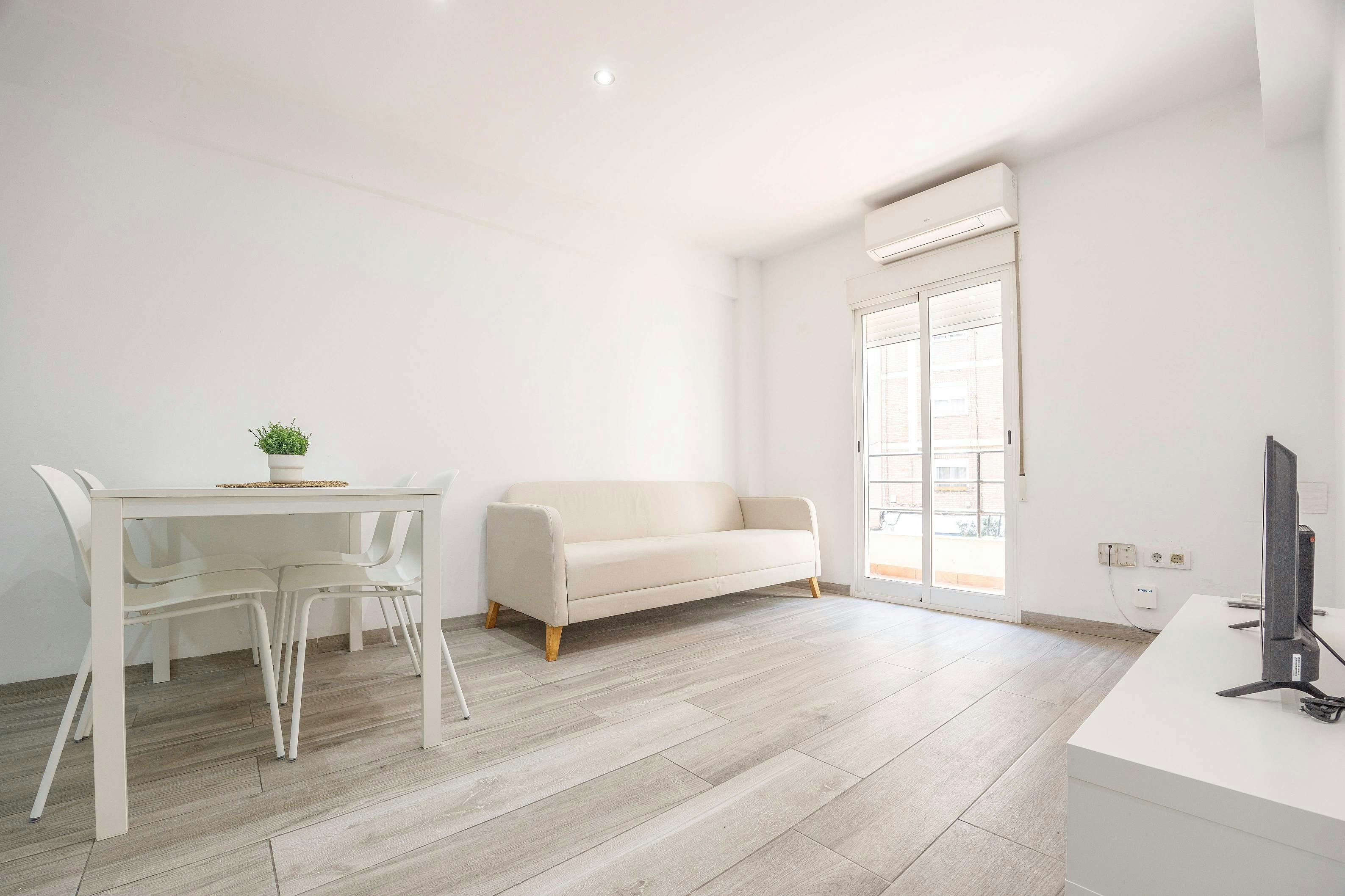 Carrer de Pere Cabanes, Valencia preview