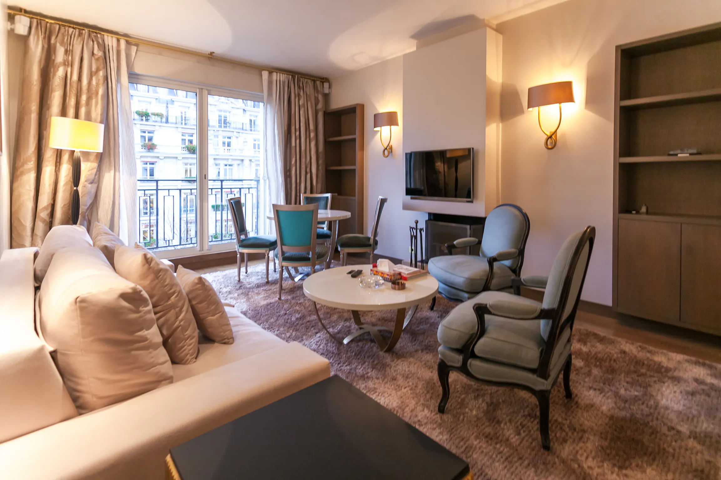 1-Bedroom Apartment in Avenue Montaigne, Paris (1714264) ROOM 2