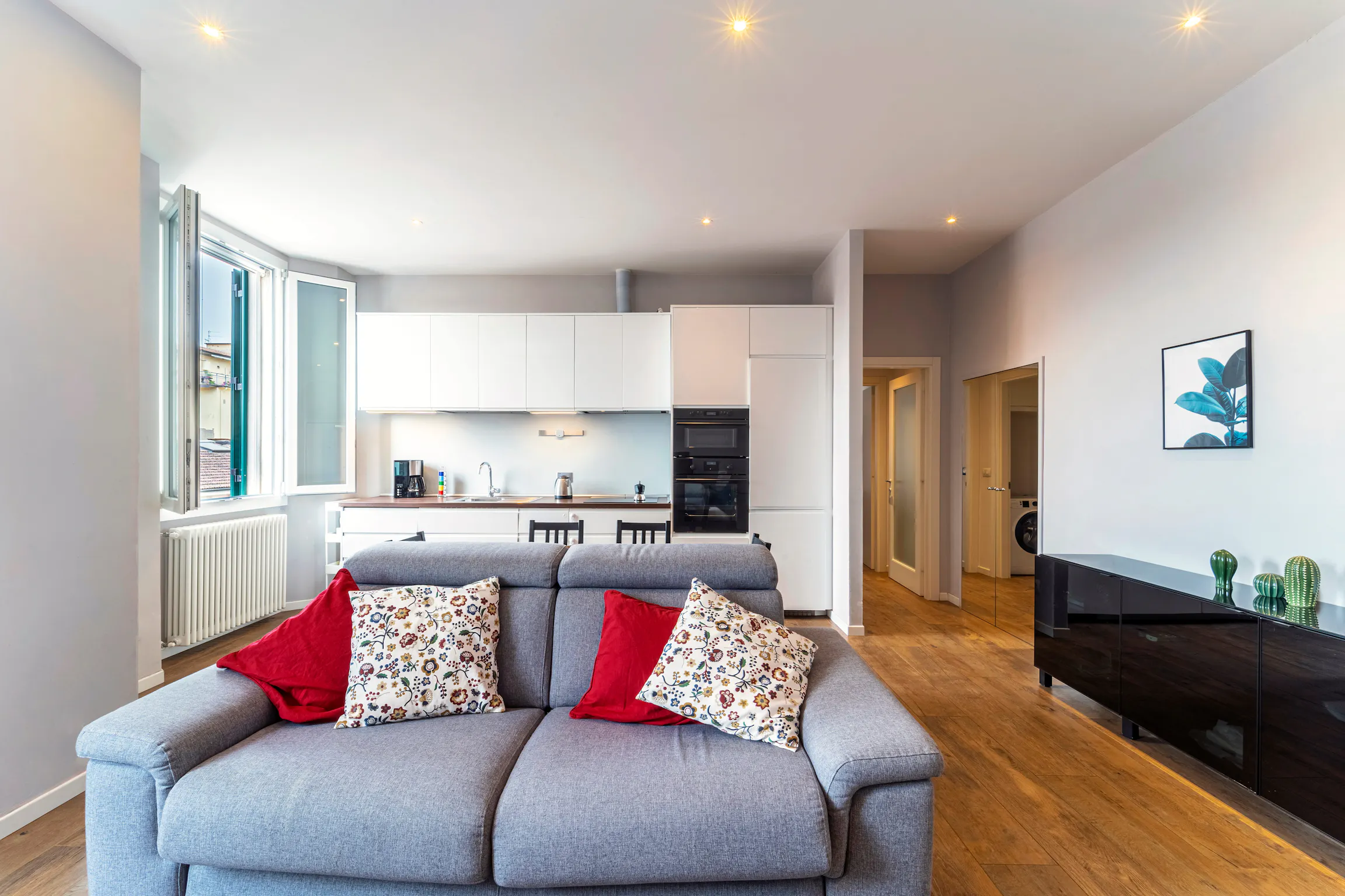 1-Bedroom Apartment in Via Ottavio Rinuccini, Florence (1714324) ROOM 1