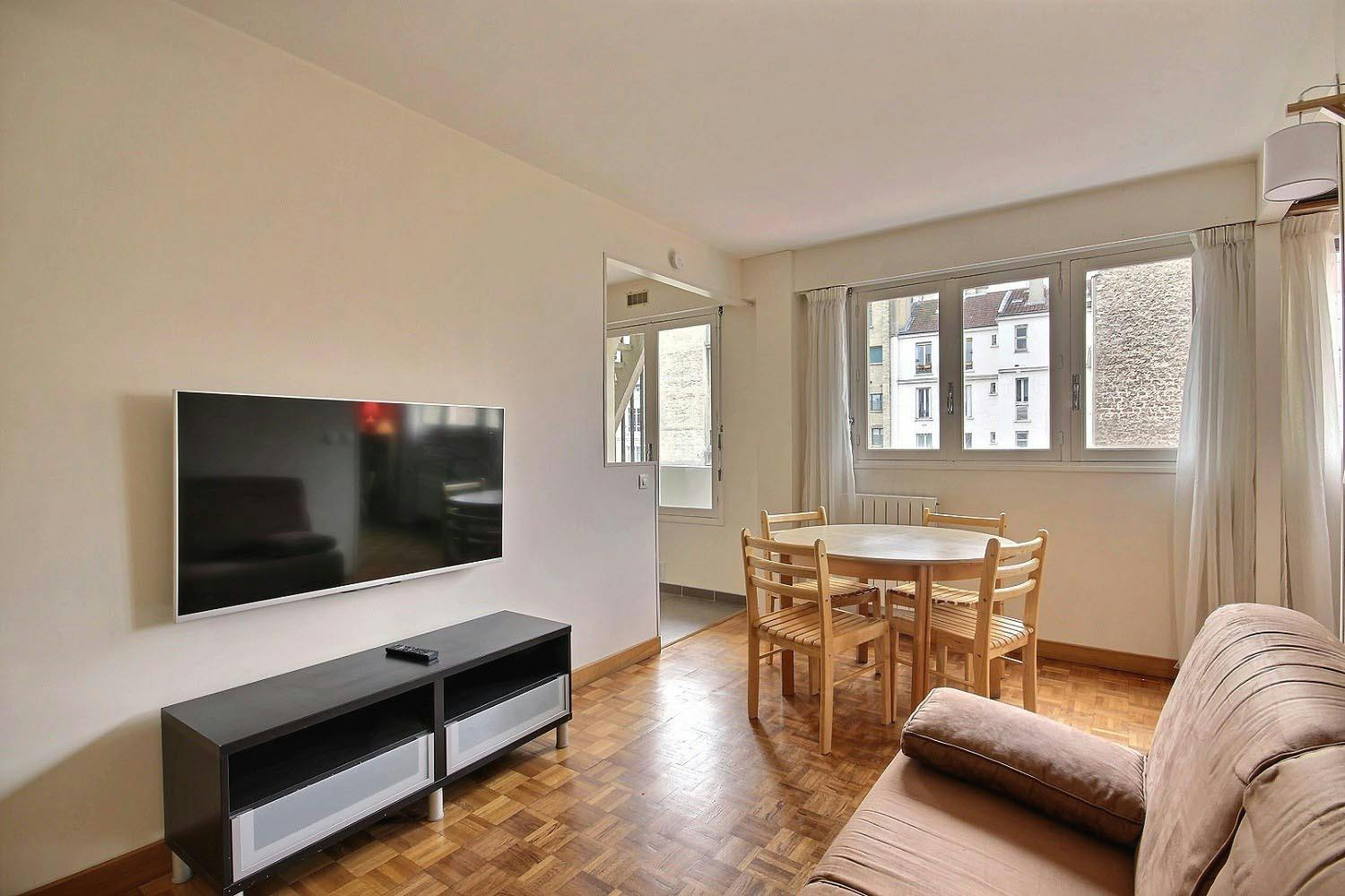 Appartement – Paris, Maison-Blanche - Plus