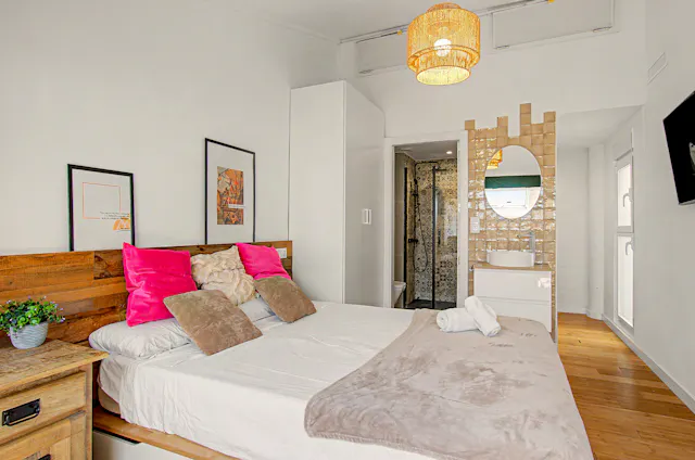 1-Bedroom Apartment in Carrer dels Àngels, Valencia (1714493) room image 1