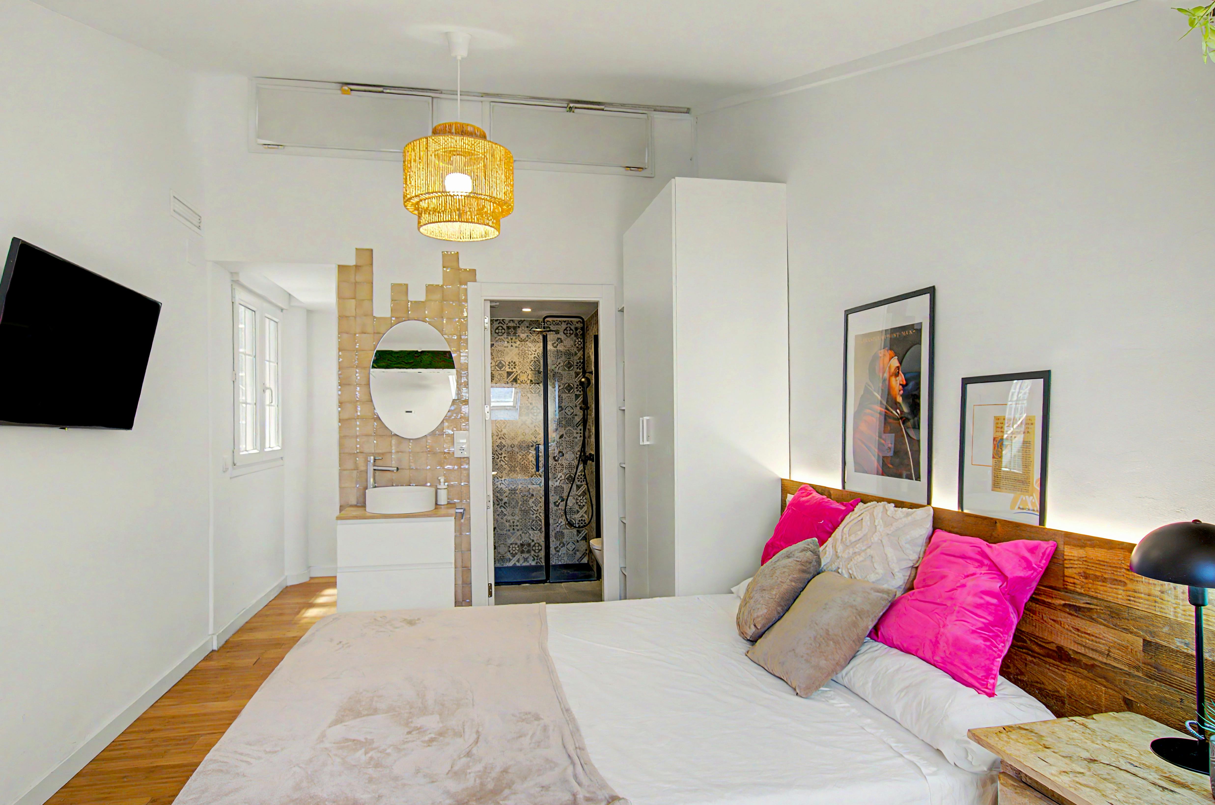 Apartment for rent for €950 per month in Valencia, Carrer dels Àngels