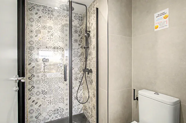 1-Bedroom Apartment in Carrer dels Àngels, Valencia (1714499) room image 9