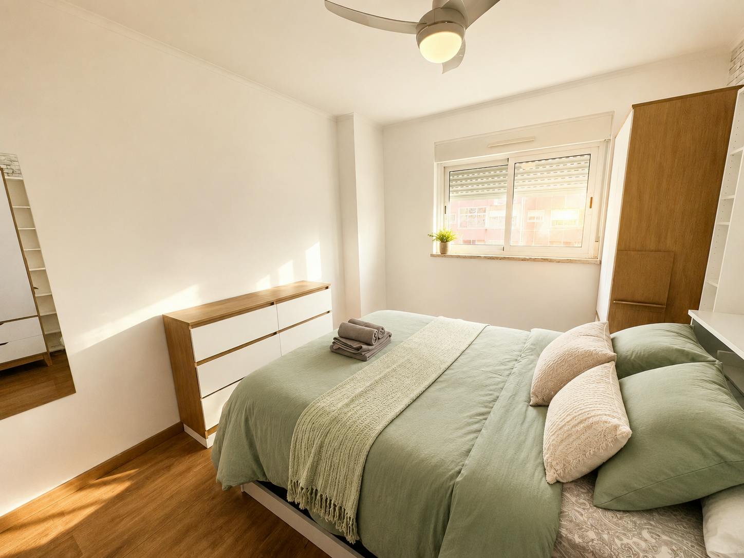 Wohnung zu mieten für 1.480 € pro Monat in Lisbon, Avenida Marechal Francisco da Costa Gomes