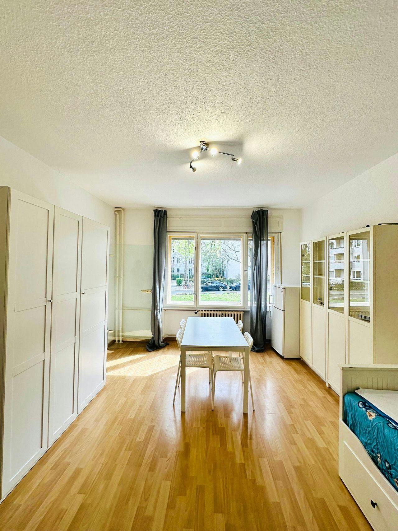 Apartment for rent for €1,175 per month in Berlin, Heylstraße