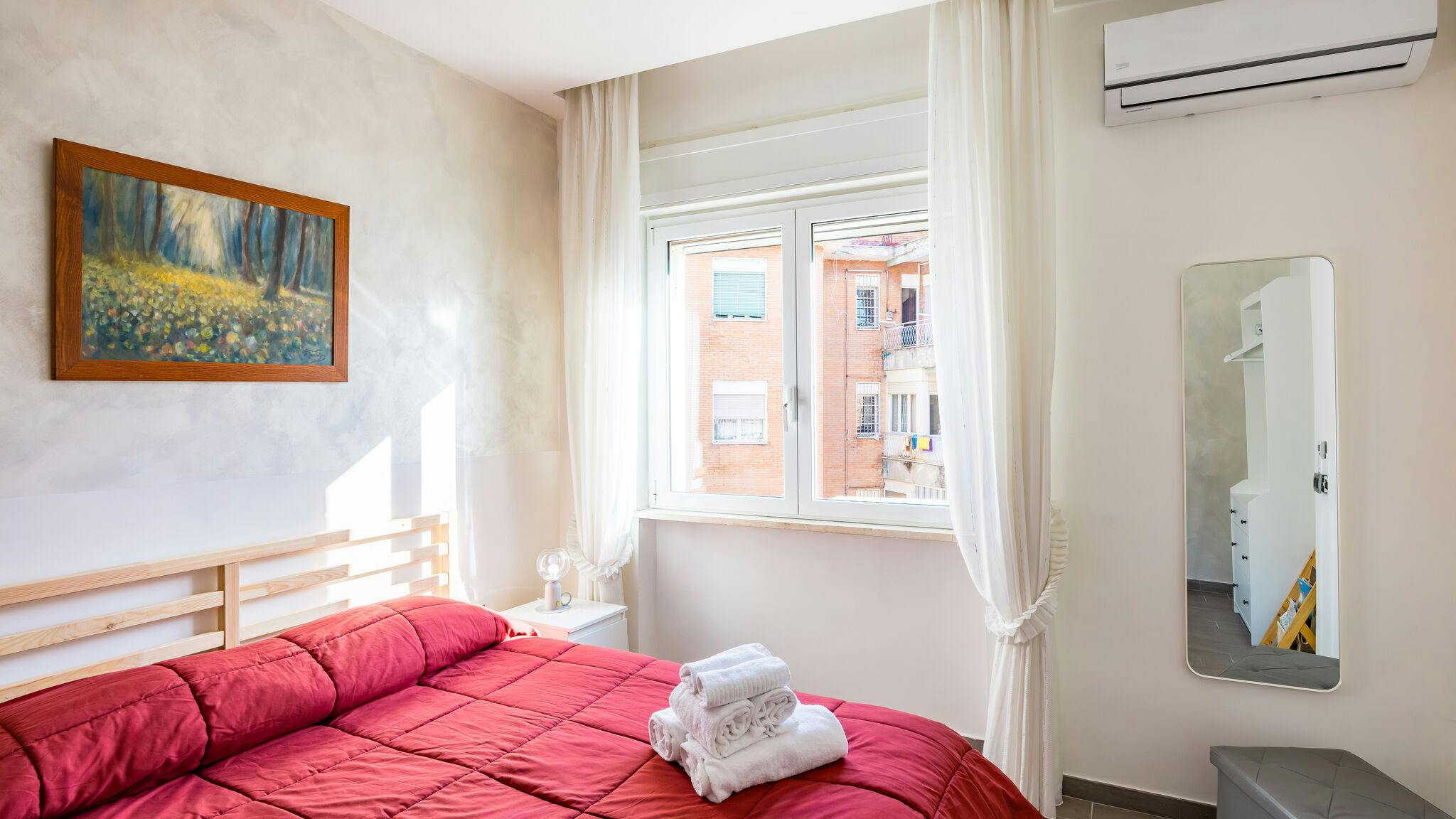 Apartment for rent for €1 per month in Naples, Corso Amedeo di Savoia