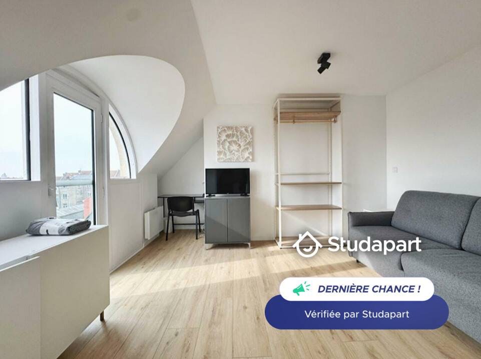 Apartment for rent for €960 per month in Lille, Rue Delphin Petit
