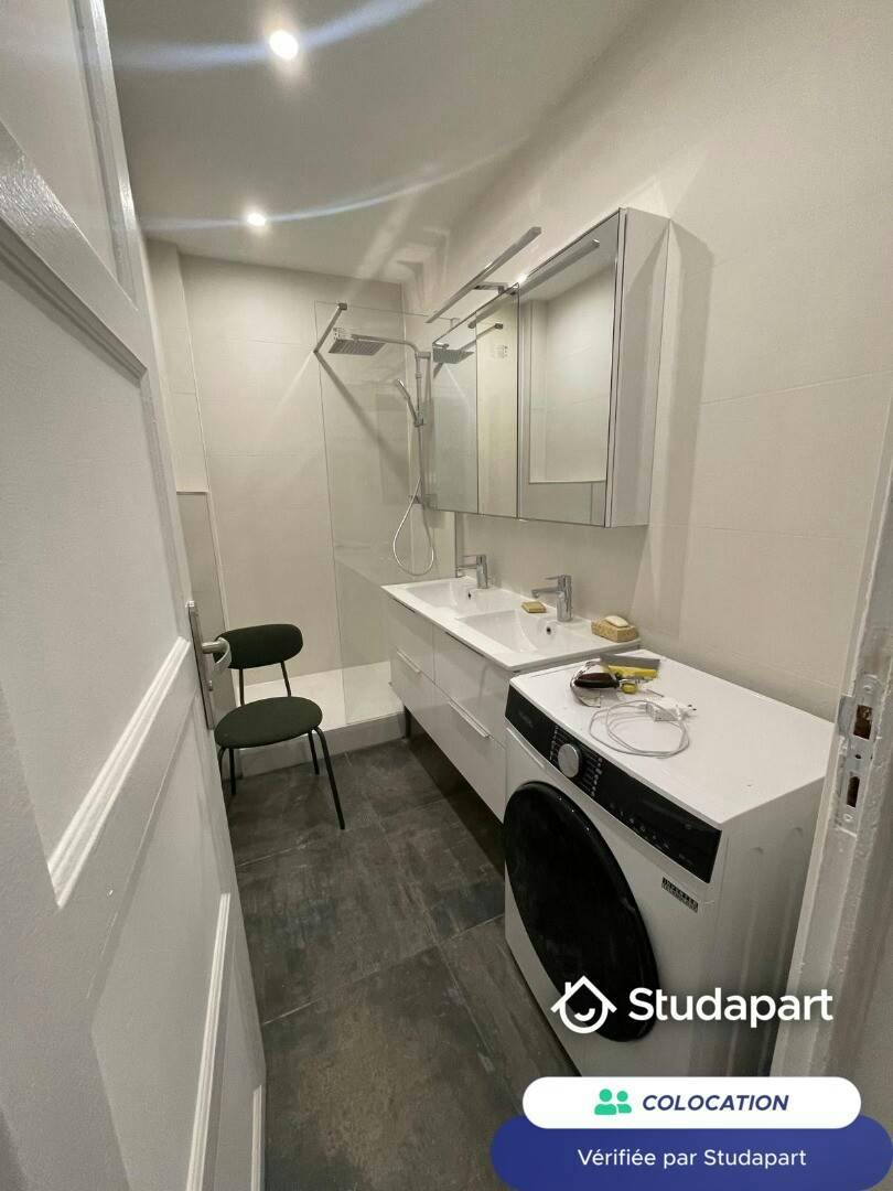 Private room for rent on Rue Père Chevrier, Lyon - Vue 4