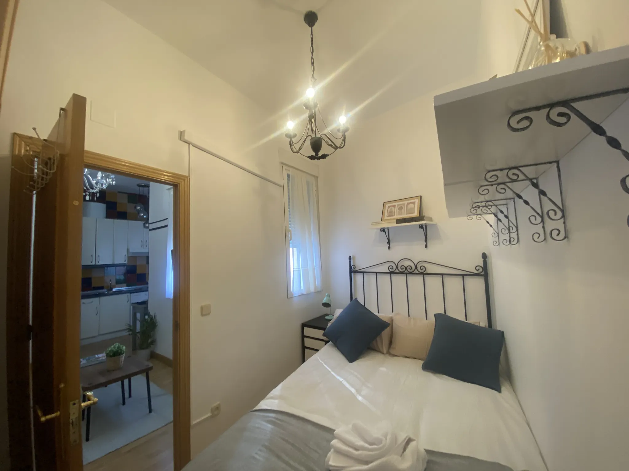 1-Bedroom Apartment in Calle de Eloy Gonzalo, Madrid (1714674) ROOM 1