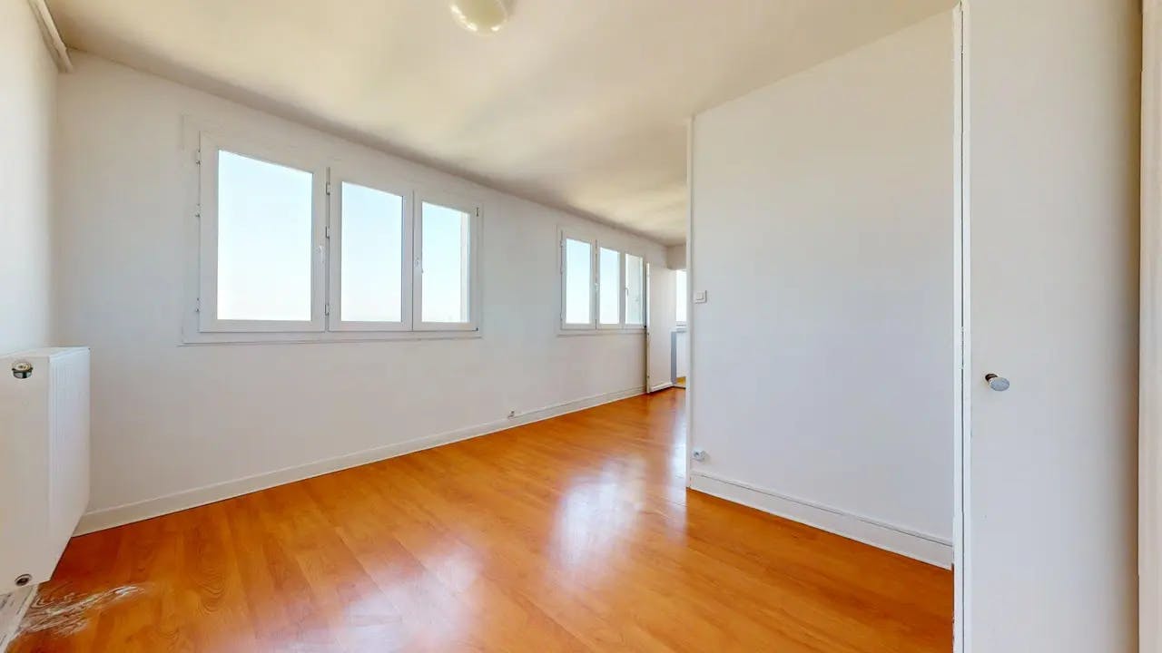 2-Bedroom Apartment in Allée des Cèdres, Villeurbanne (1714718) room image 2