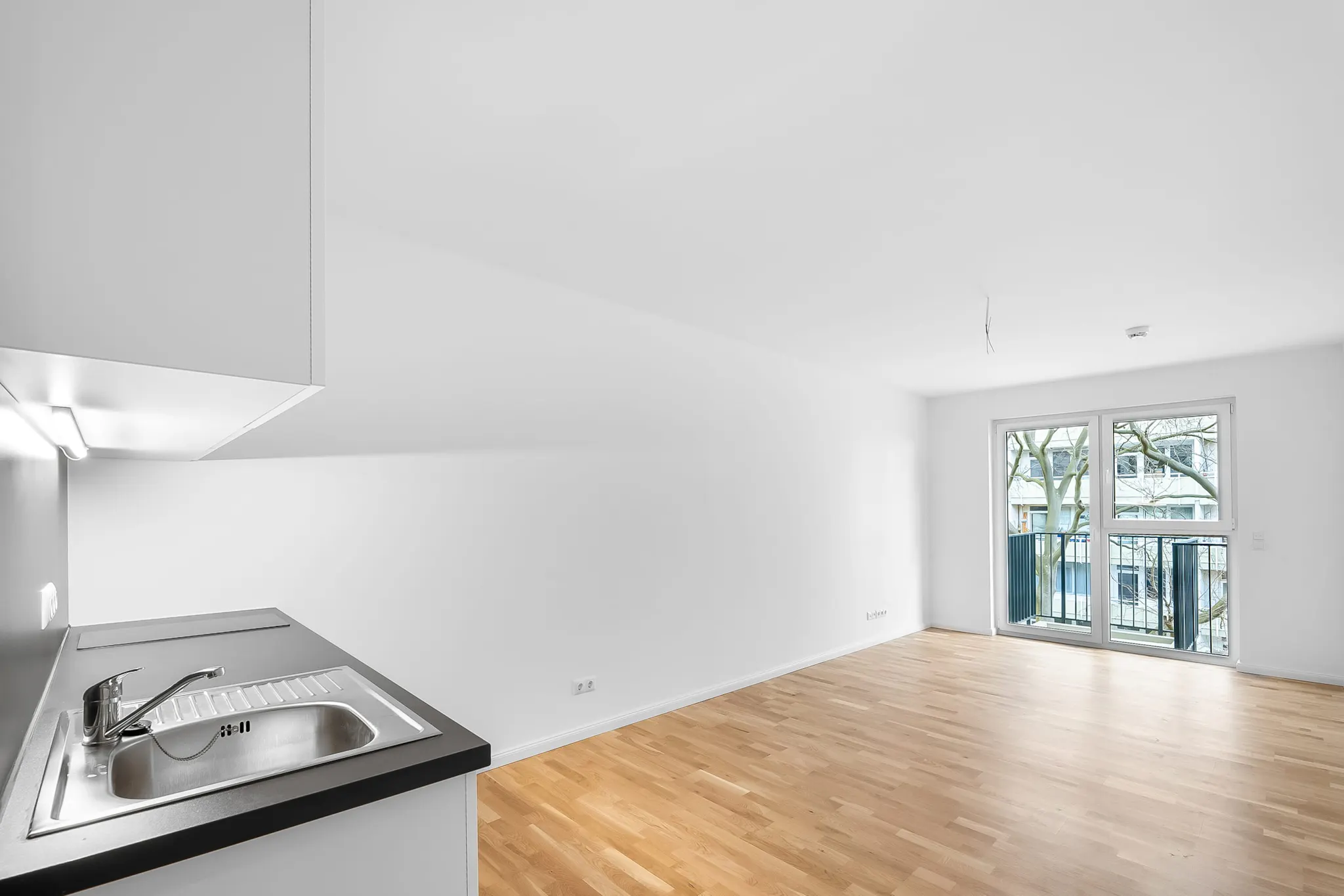 Löwenberger Straße, Berlin preview