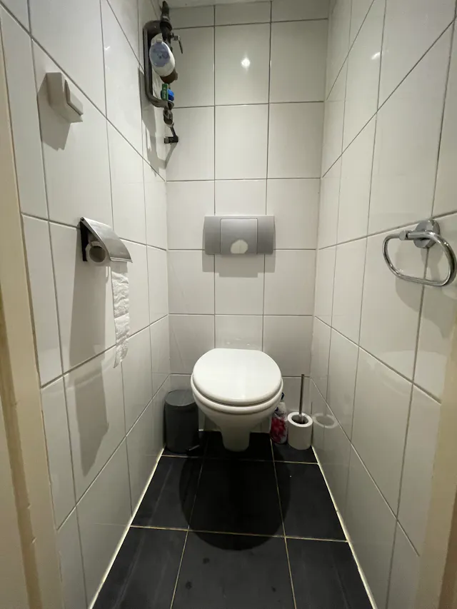 1-Bedroom Apartment in Dorpsweg, Rotterdam (1714959) room image 10