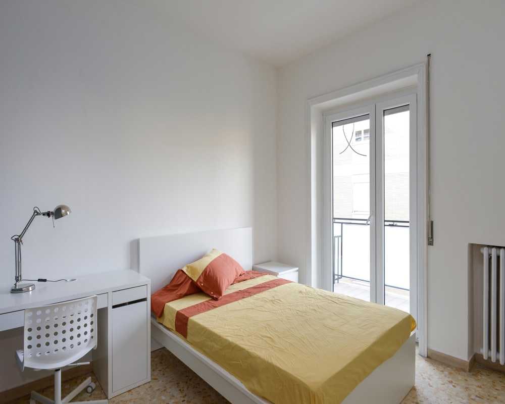 Private room in Viale dei Quattro Venti, Rome (1714977) room image 2