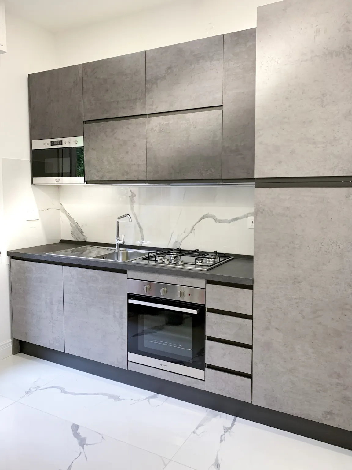 2-Bedroom Apartment in Viale Aleardo Aleardi, Florence (1715002) ROOM