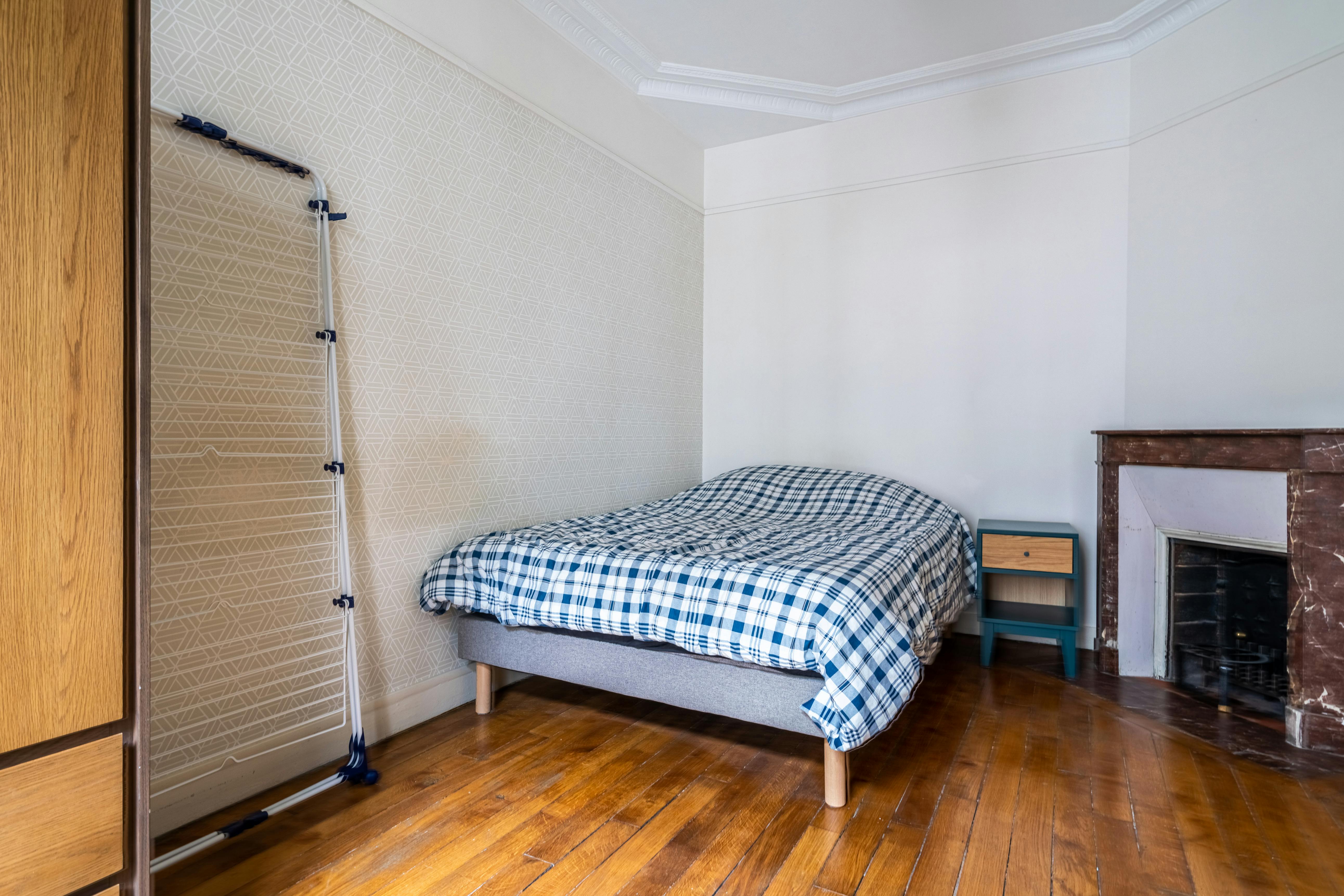 Shared room in Rue Claude Rodier, Paris (1715085) ROOM 2