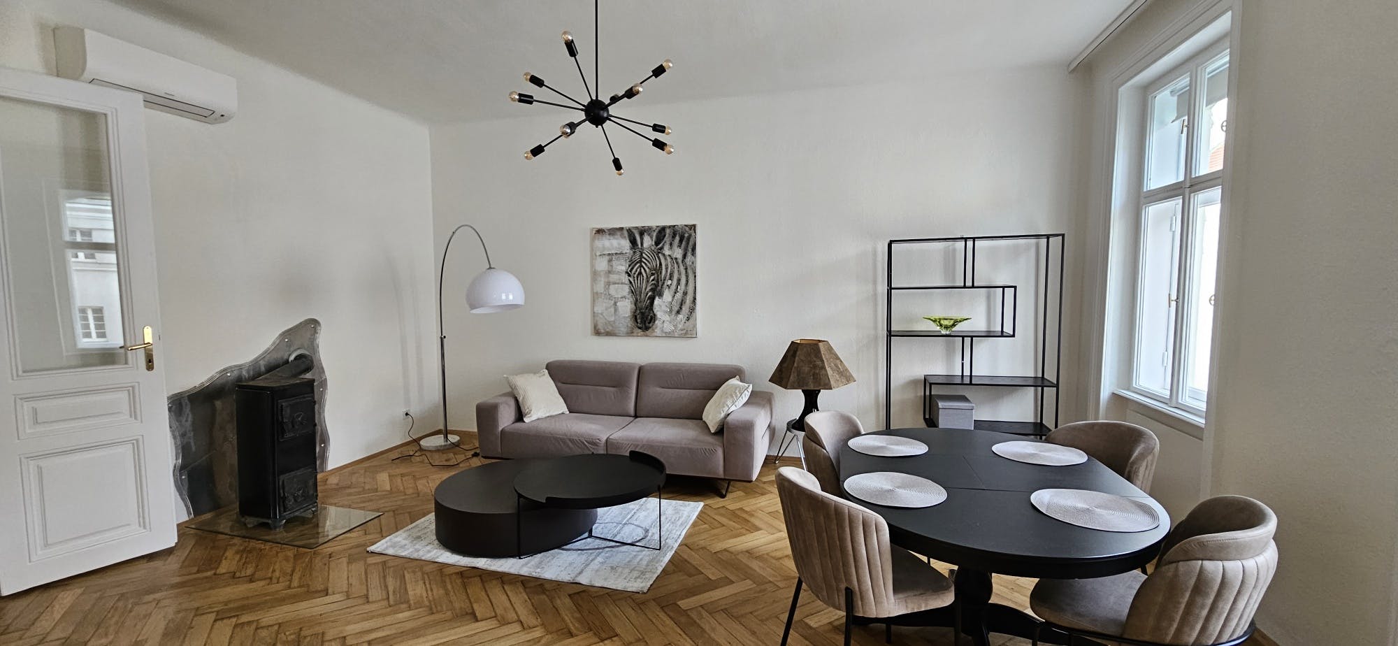 Rögergasse, Vienna preview