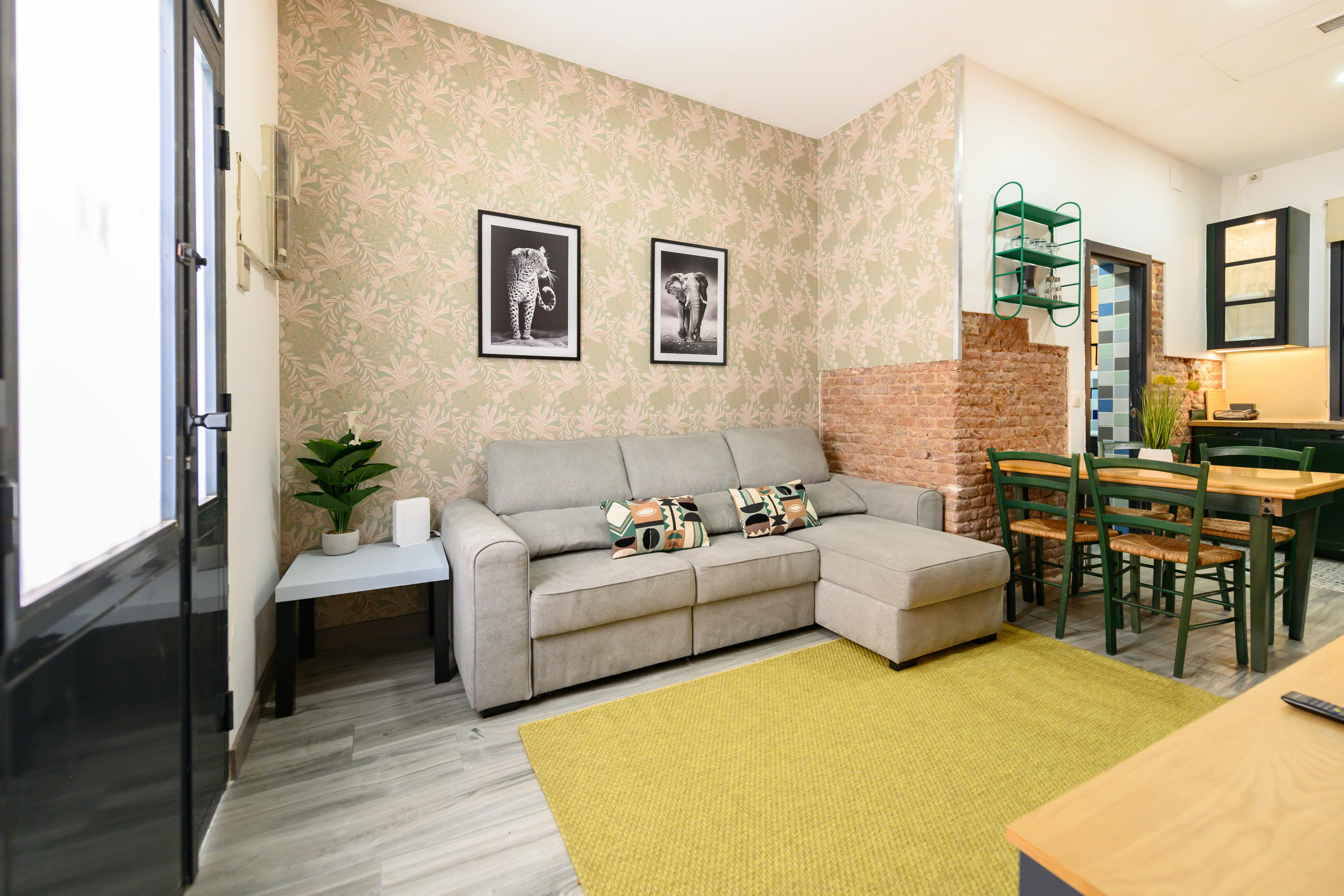 Apartment for rent for €1,750 per month in Madrid, Calle del Cañaveral