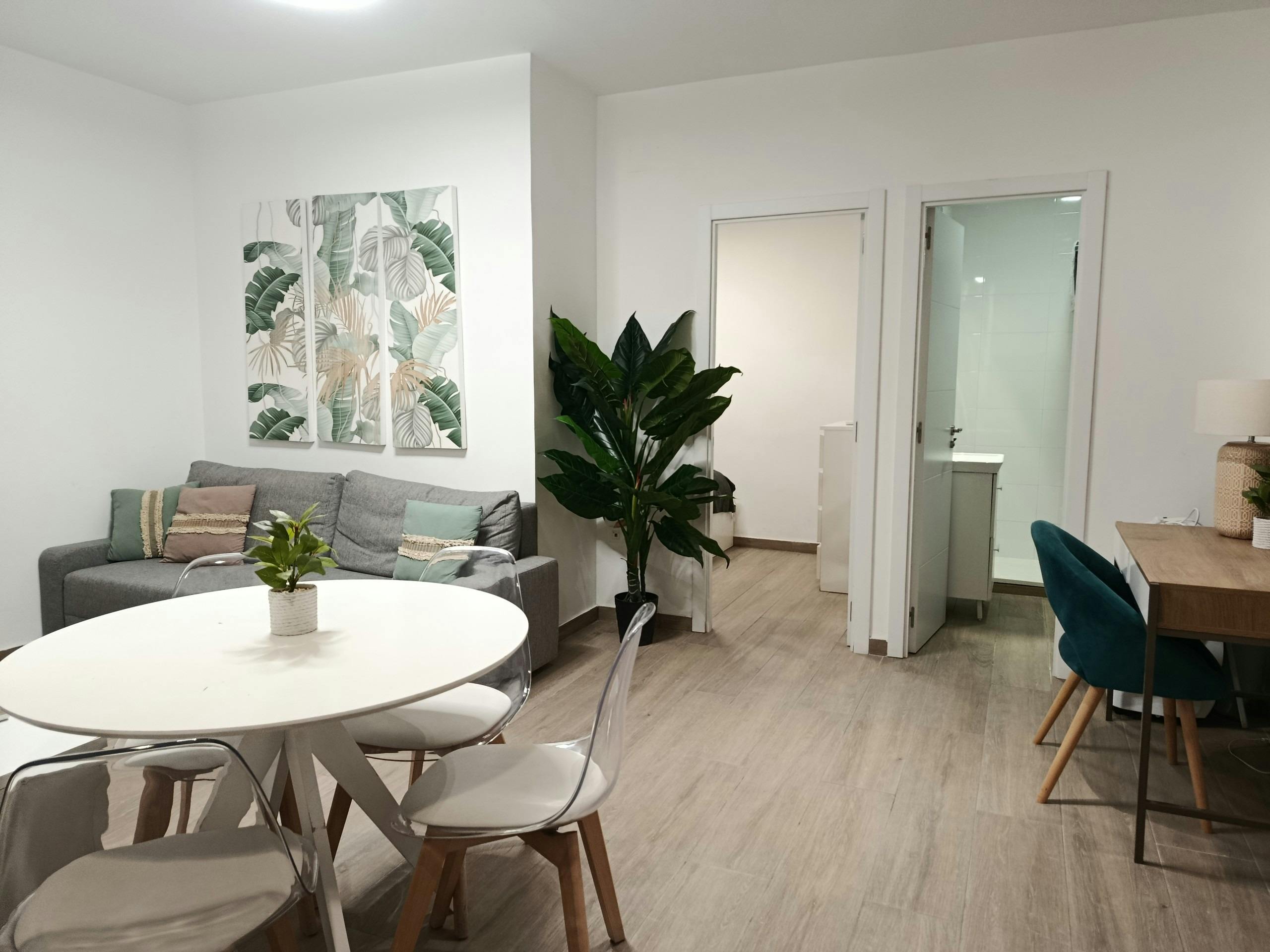1-Bedroom Apartment in Calle del Gobernador, Madrid (1715128) room image 2