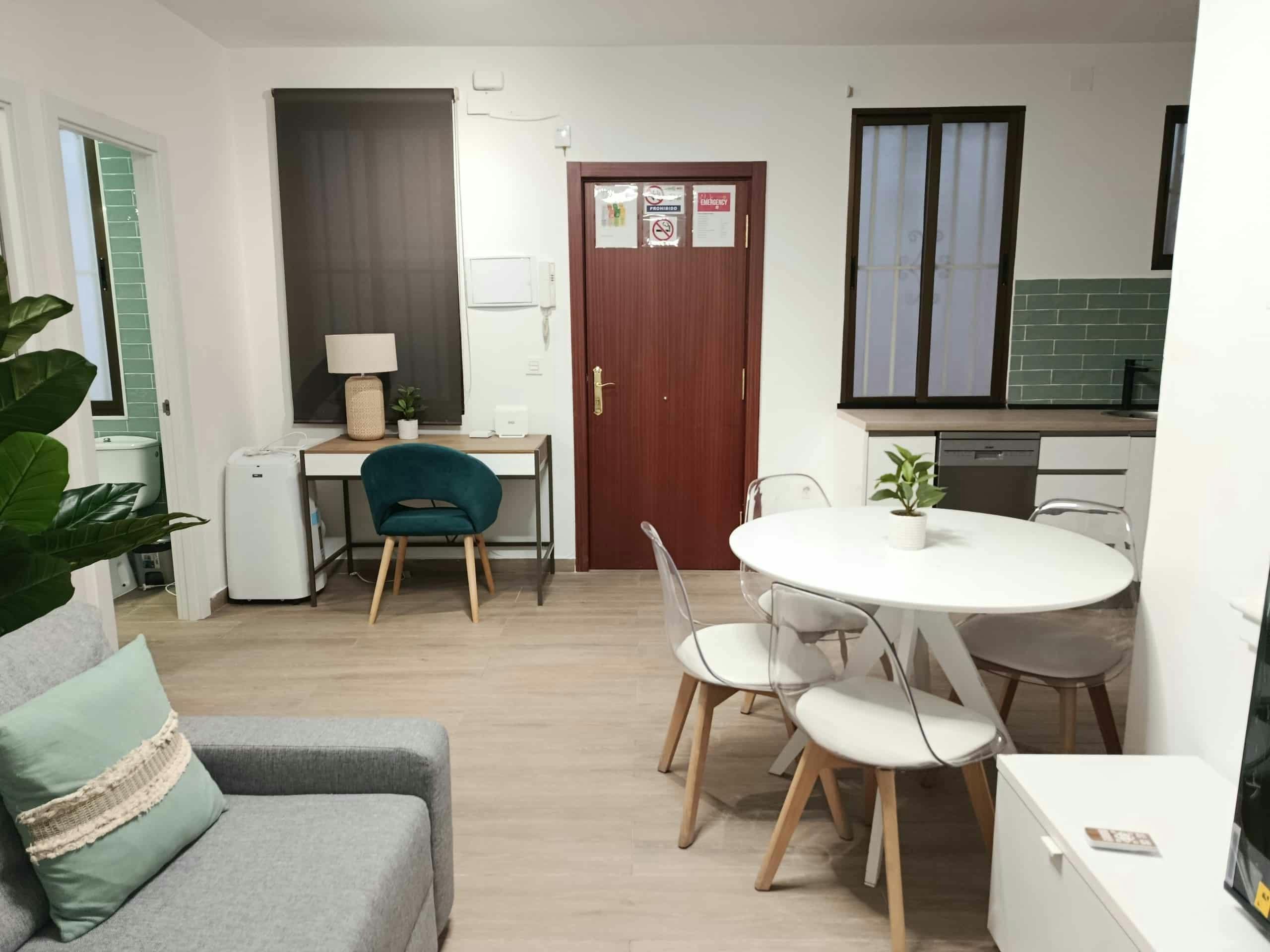 1-Bedroom Apartment in Calle del Gobernador, Madrid (1715128) room image 1