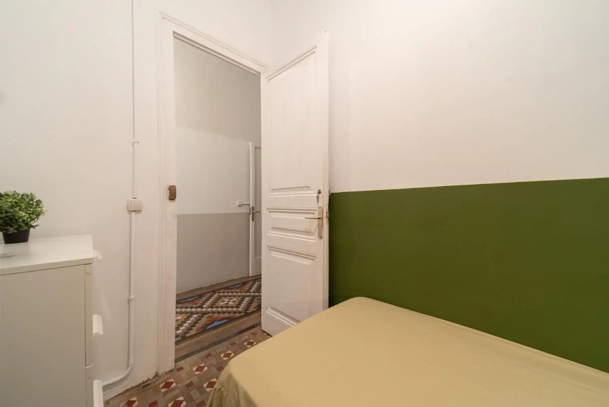 Private room in Carrer del Rosselló, Barcelona (1715150) room image 2