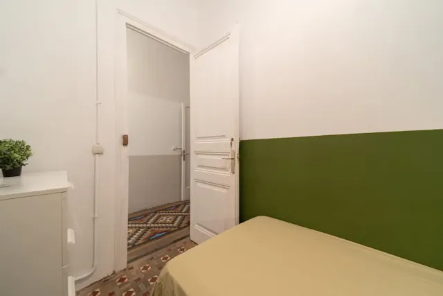 Private room in Carrer del Rosselló, Barcelona (1715150) room image 2