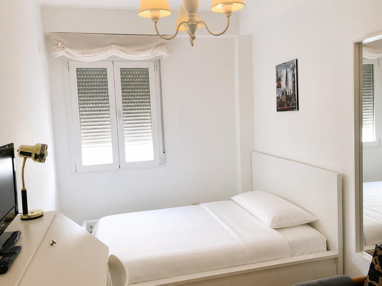 4-Bedroom Apartment in Avenida del Mediterráneo, Madrid (1715164) room image 1