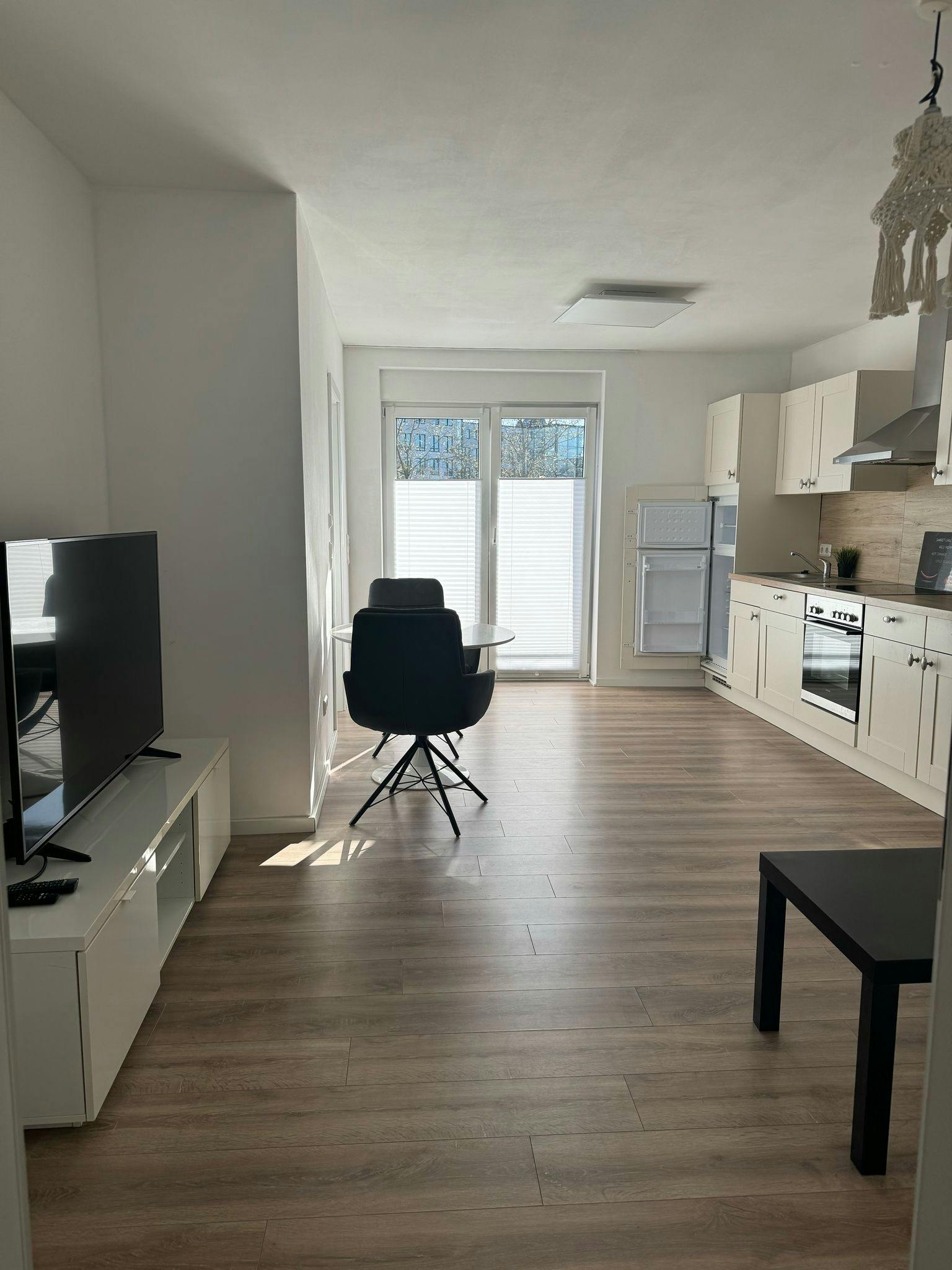 Apartment for rent for €1,500 per month in Dortmund, Weingartenstraße