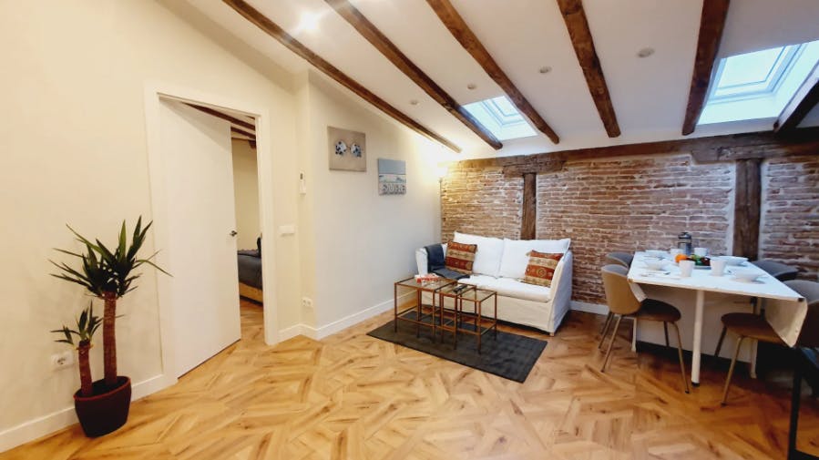 1-Bedroom Apartment in Calle de Loreto y Chicote, Madrid (1715173) room image 2
