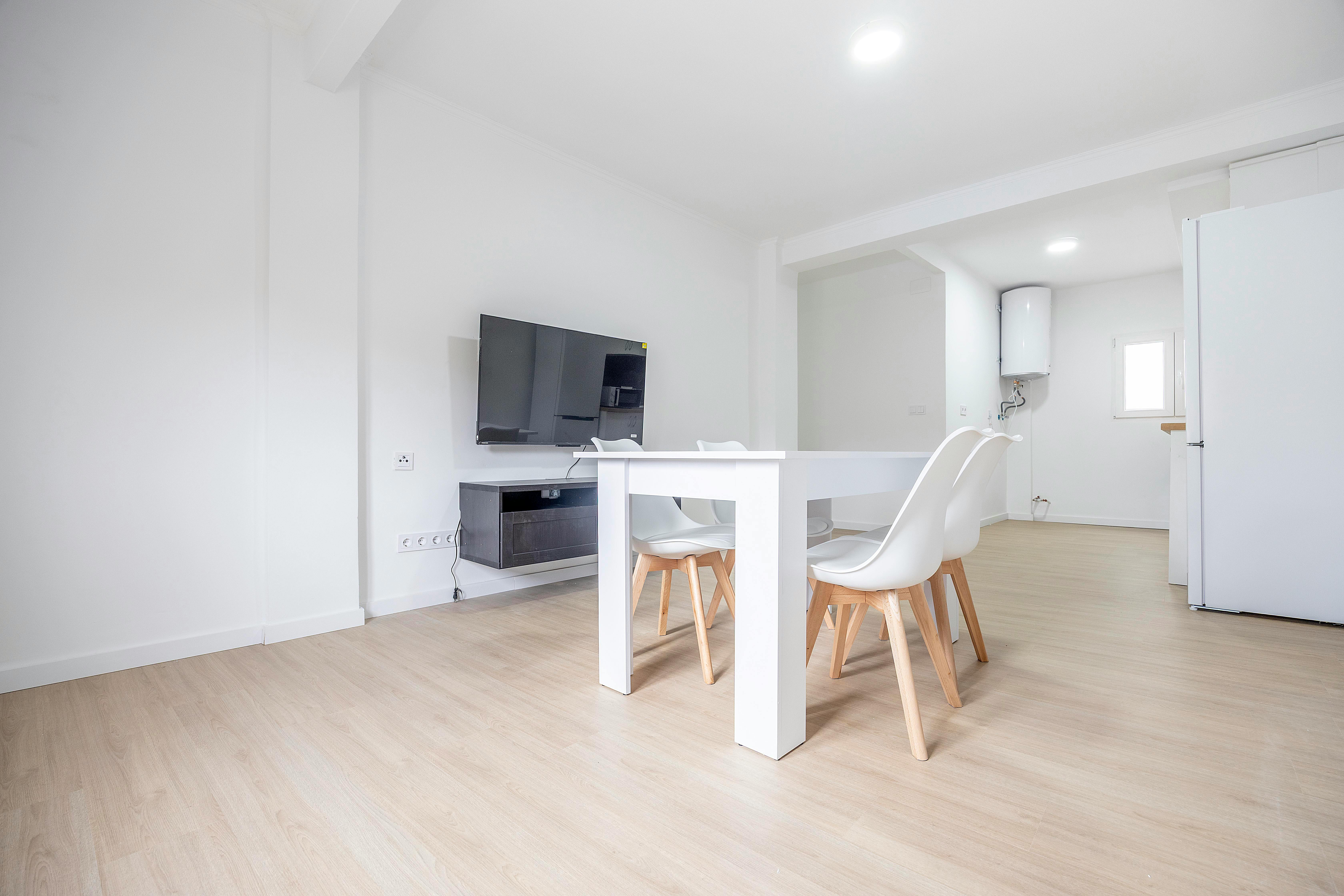 Private room in Carrer de l'Arquitecte Arnau, Valencia (1715196) room image 7