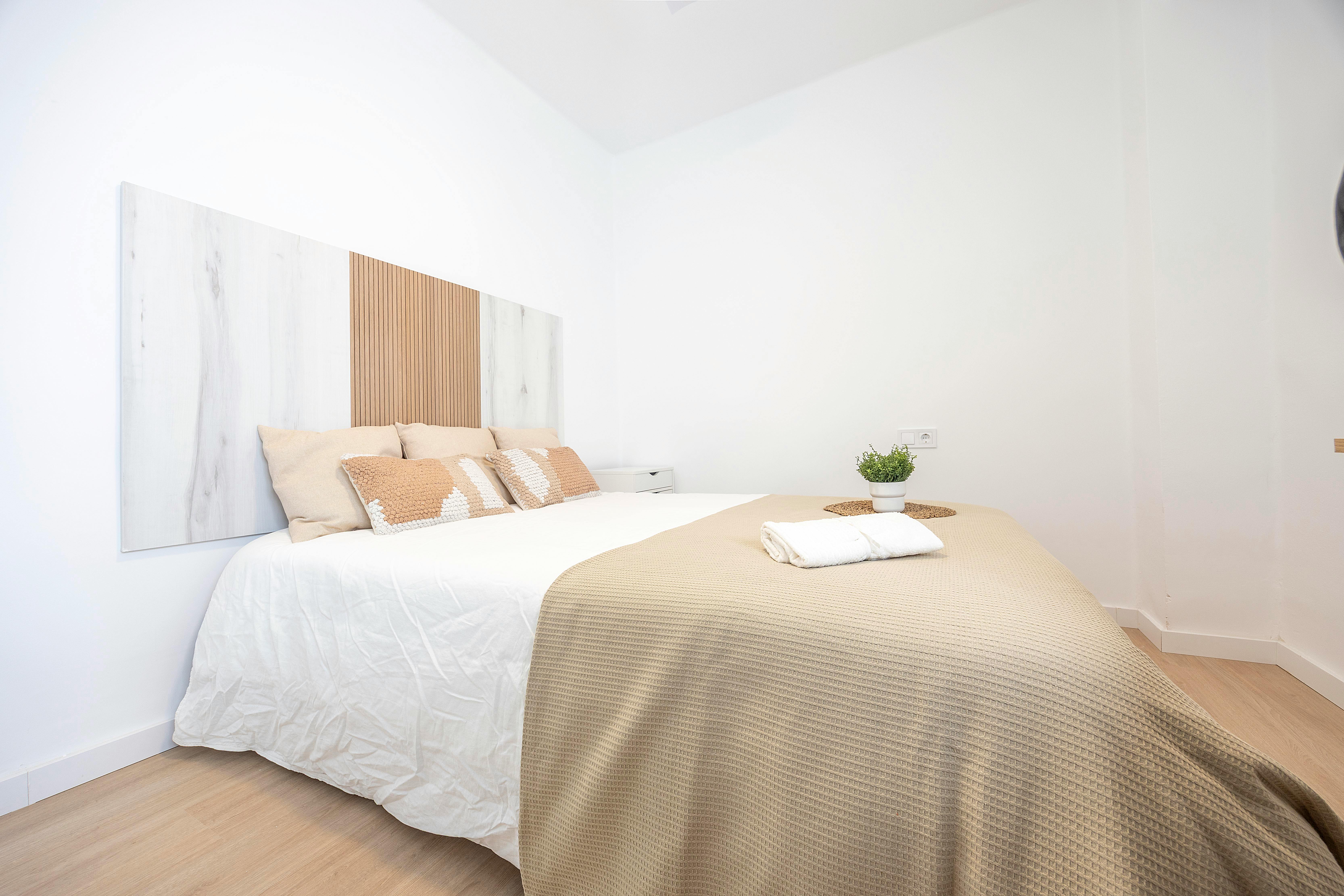 Private room in Carrer de l'Arquitecte Arnau, Valencia (1715198) room image 1
