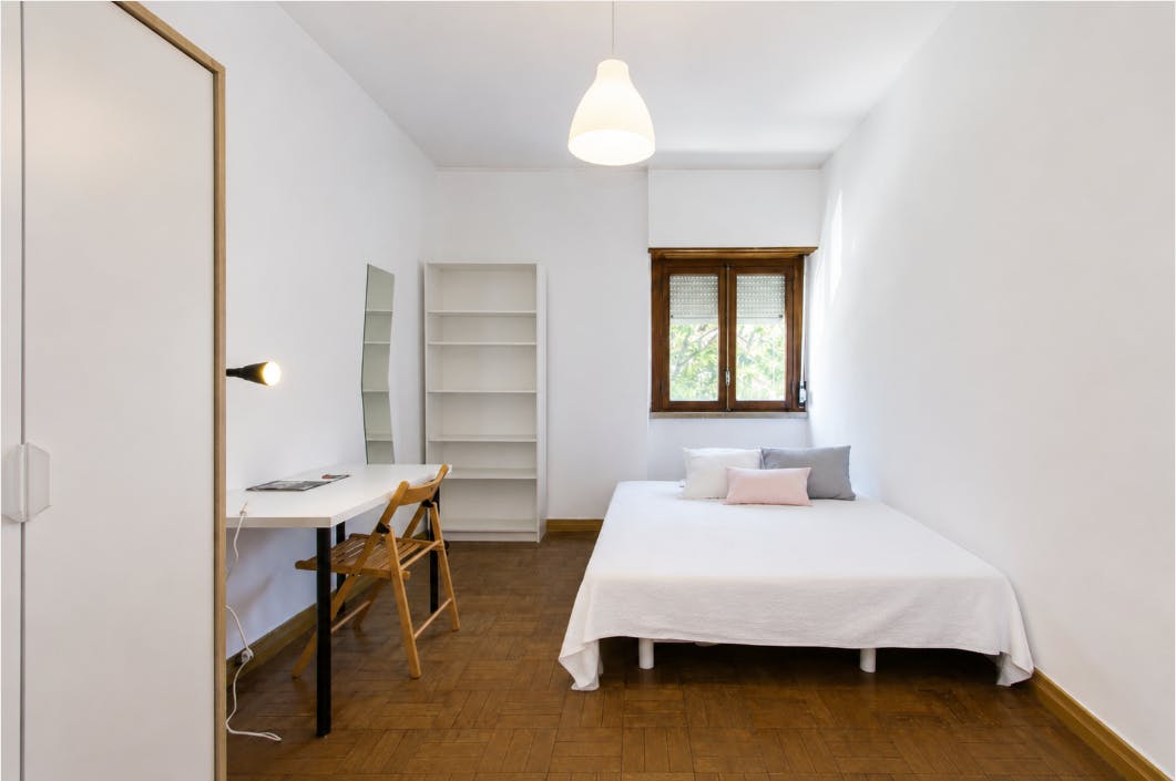 Private room for rent for €490 per month in Lisbon, Travessa do Possolo