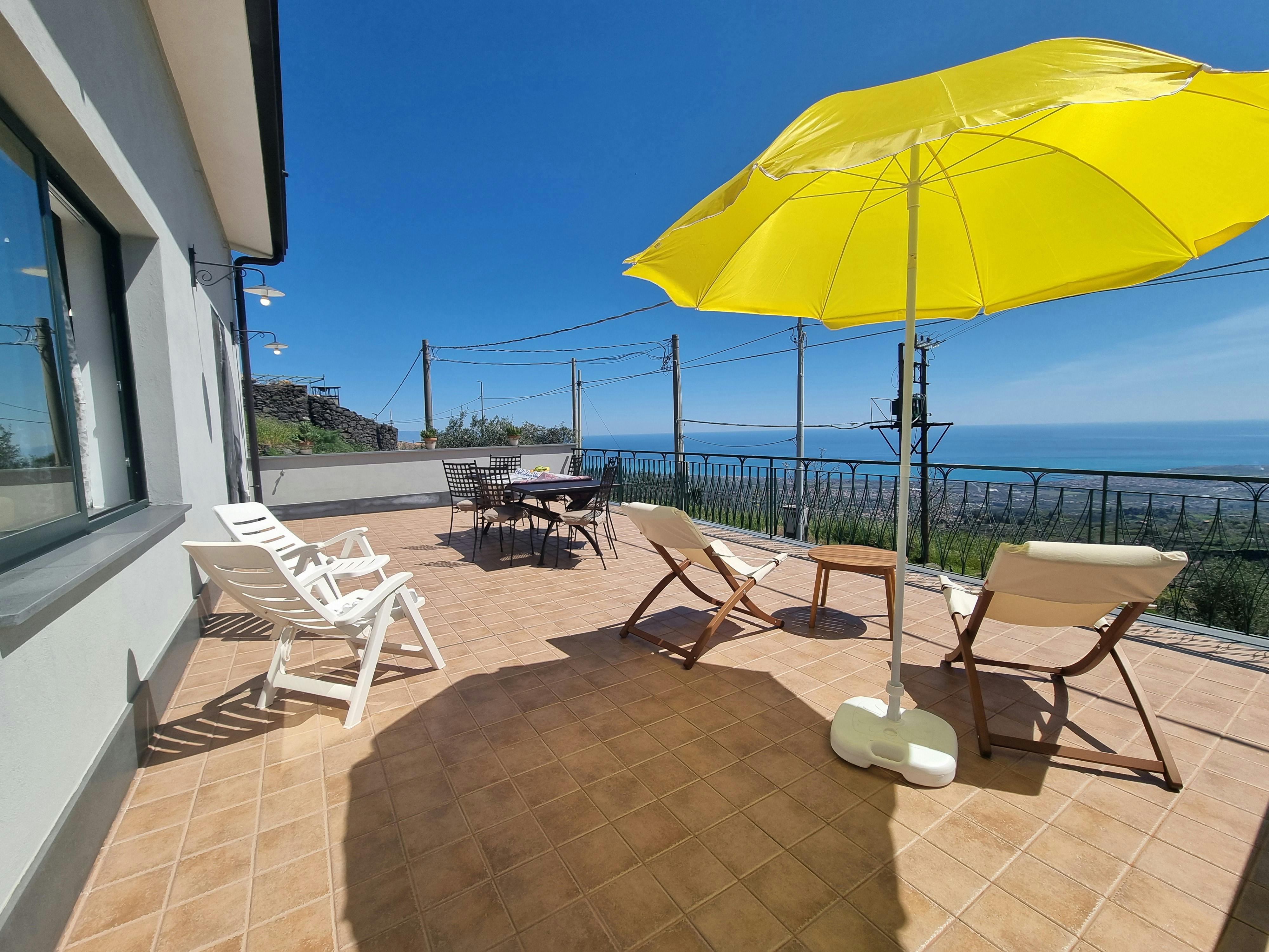 Appartement te huur voor € 4.343 per maand in Mascali, Via Andronico