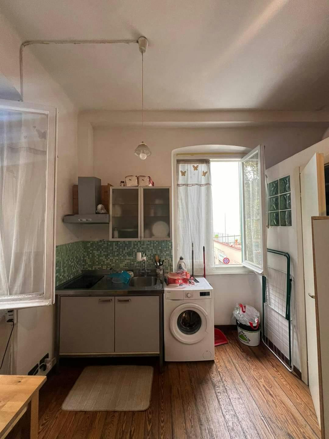Studio à louer pour 550 €/mois à Genoa, Salita Padre Umile