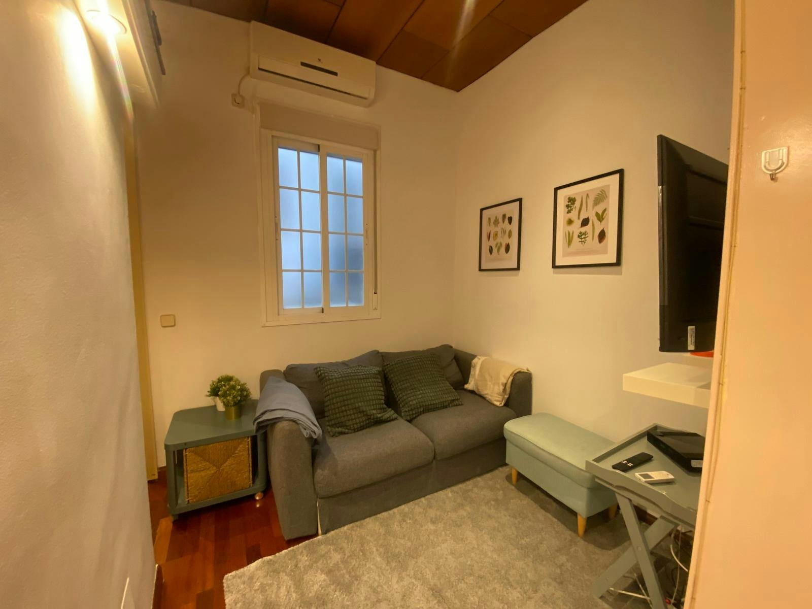 2-Bedroom Apartment in Calle de María de Guzmán, Madrid (1715353) room image 2