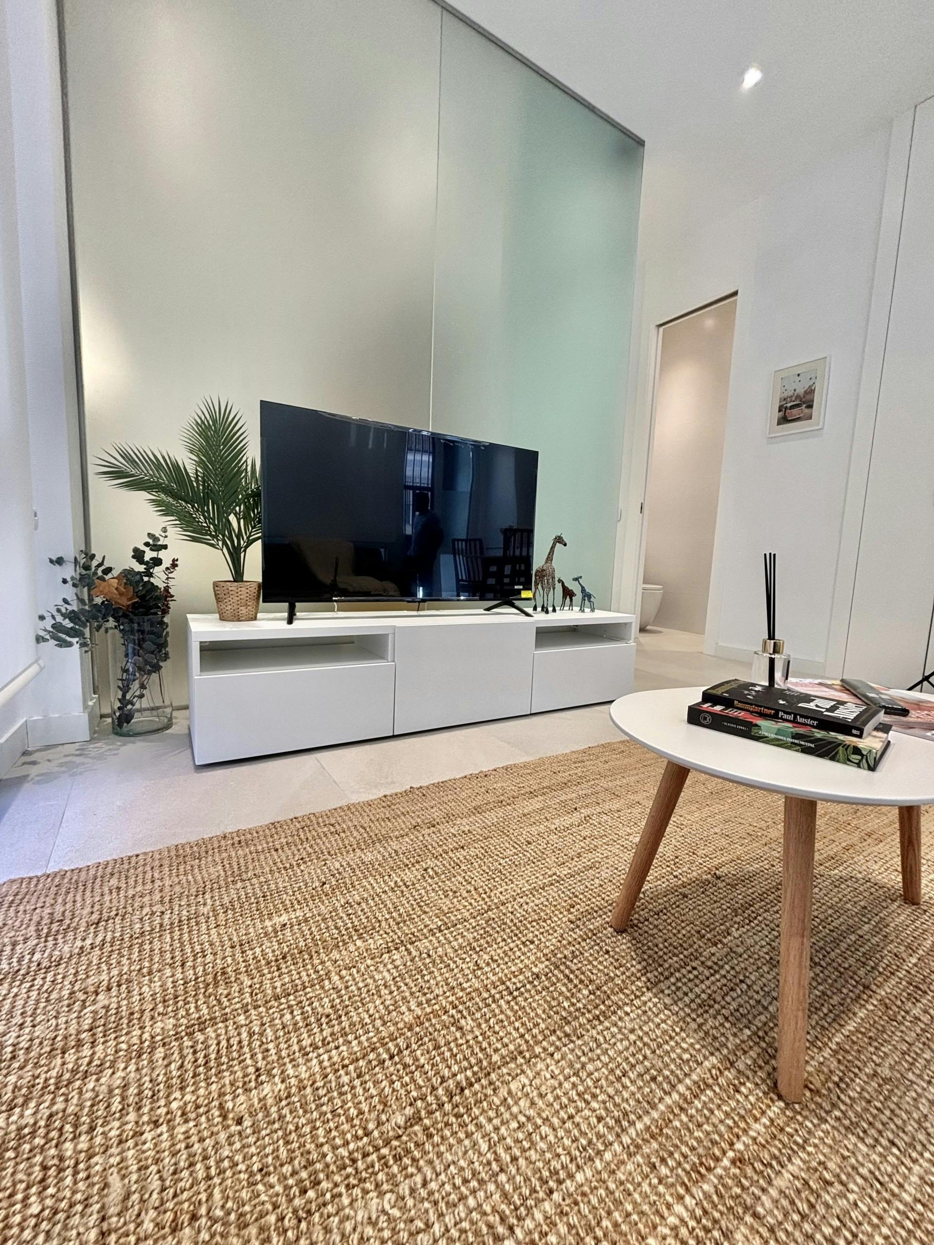 Apartment in Calle de Moreno Nieto, Madrid (1715360) ROOM