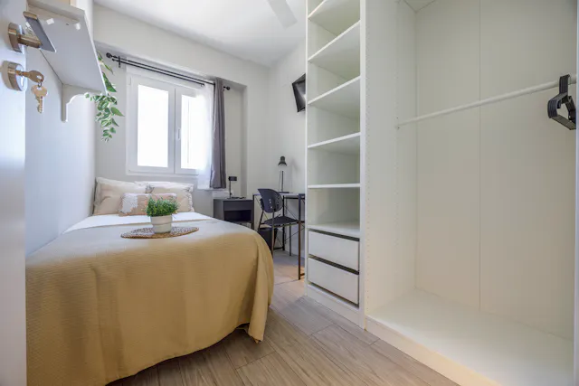 Private room in Carrer de Caravaca, Valencia (1715373) room image 2