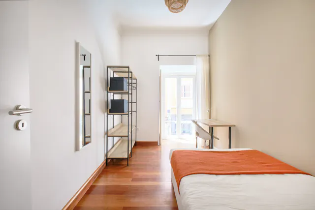 Private room in Rua de São Bento, Lisbon (1715426) room image 1