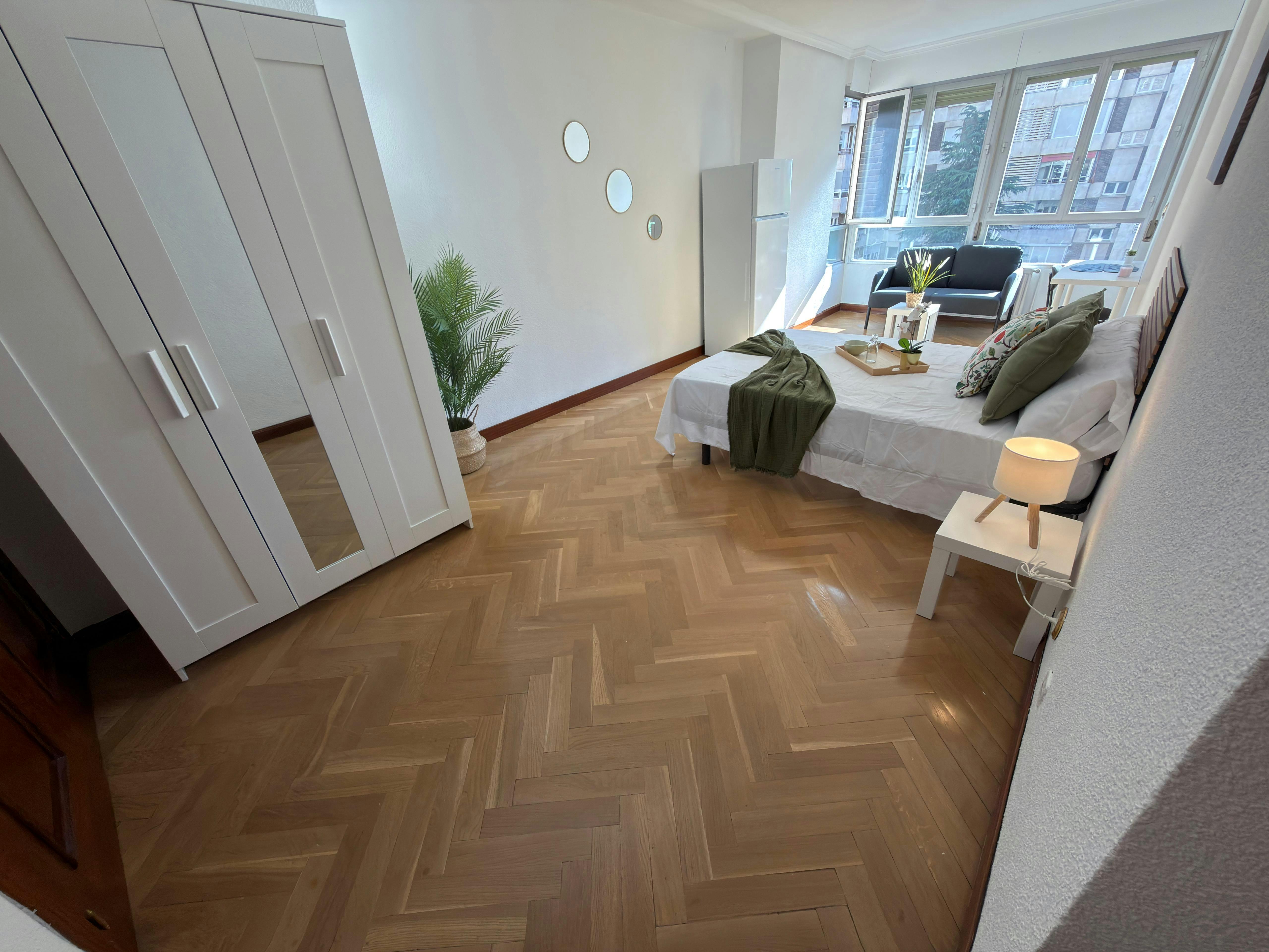 Private room in Avenida de El Ferrol, Madrid (1715479) ROOM 4