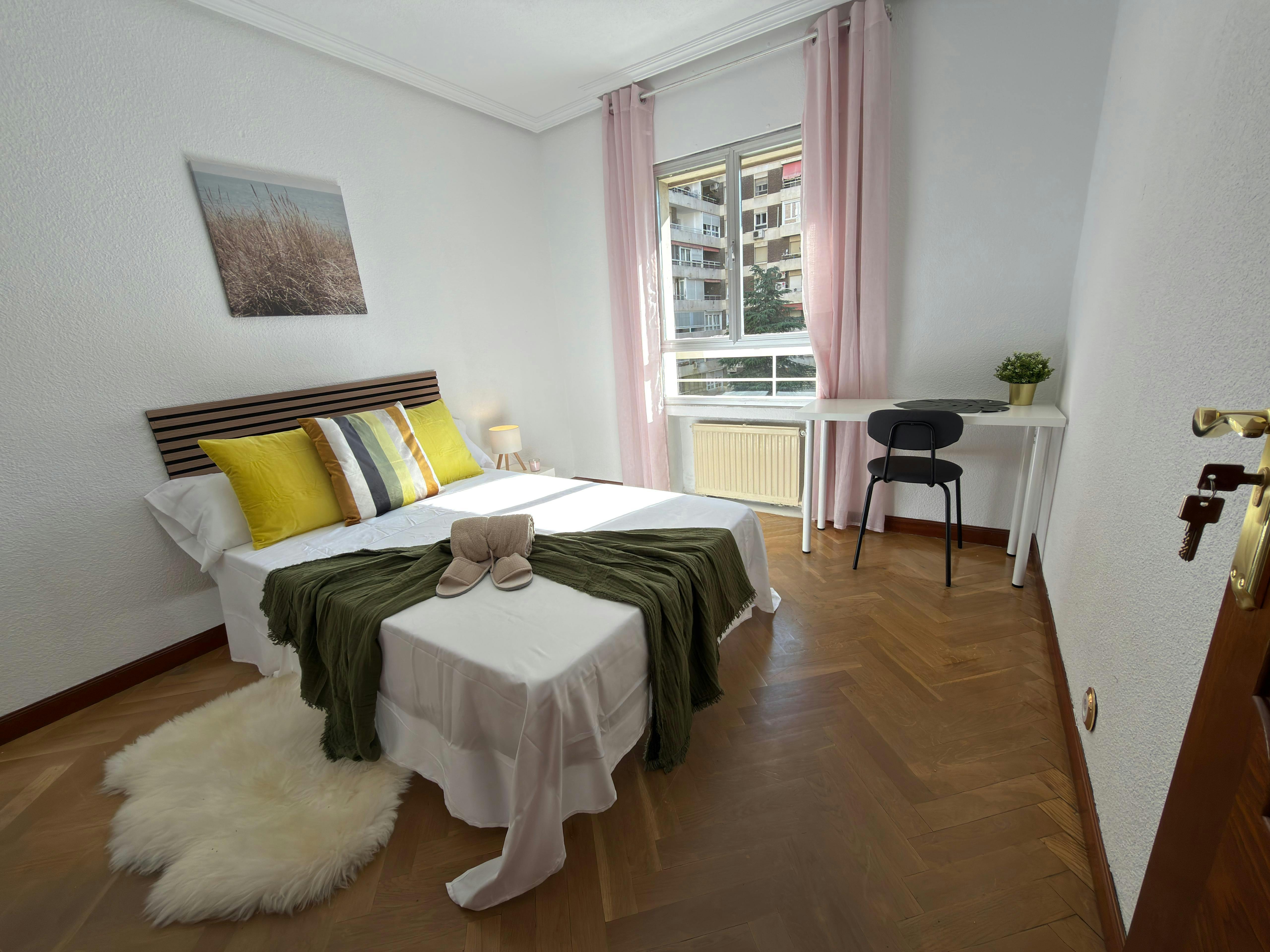 Private room in Avenida de El Ferrol, Madrid (1715484) room image 1