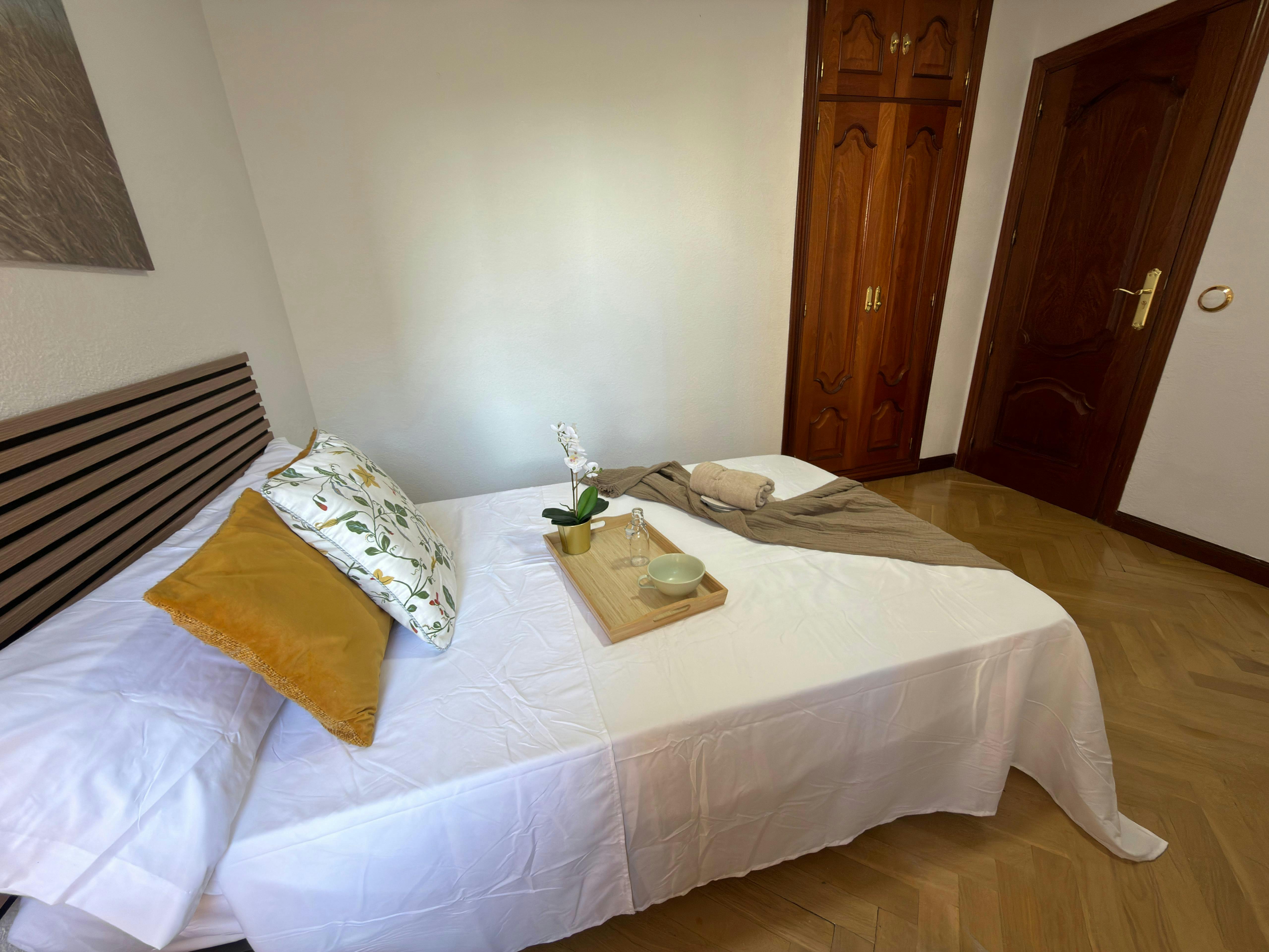 Private room in Avenida de El Ferrol, Madrid (1715491) room image 2