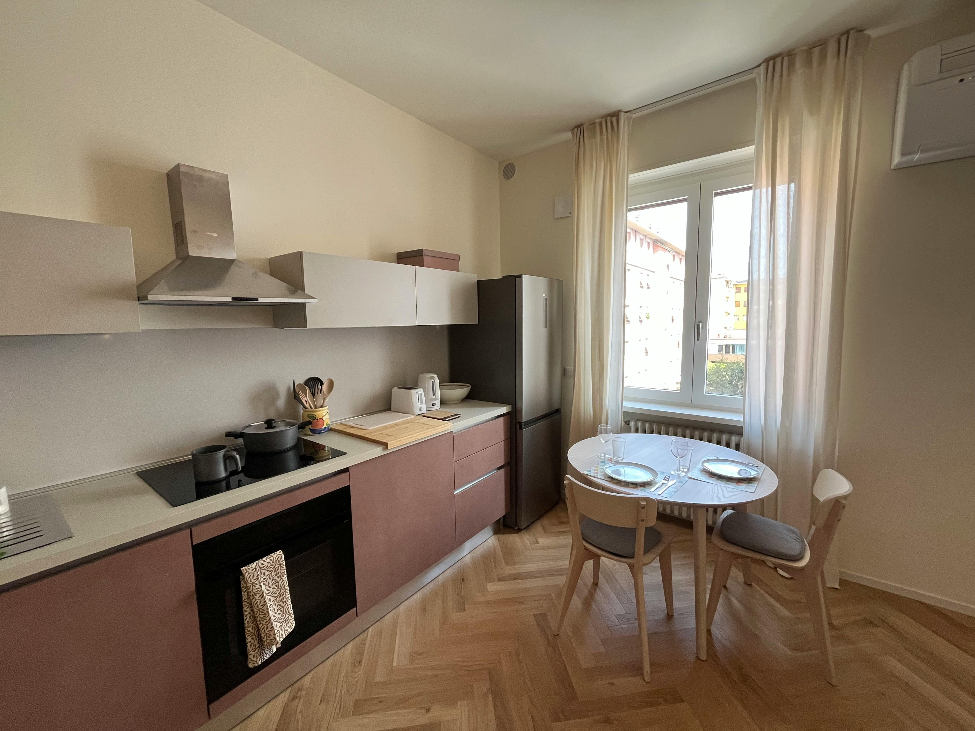 Apartment for rent for €1,300 per month in Bologna, Via Milazzo