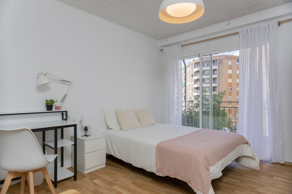 Carrer del Bisbe Jaume Pérez, Valencia preview