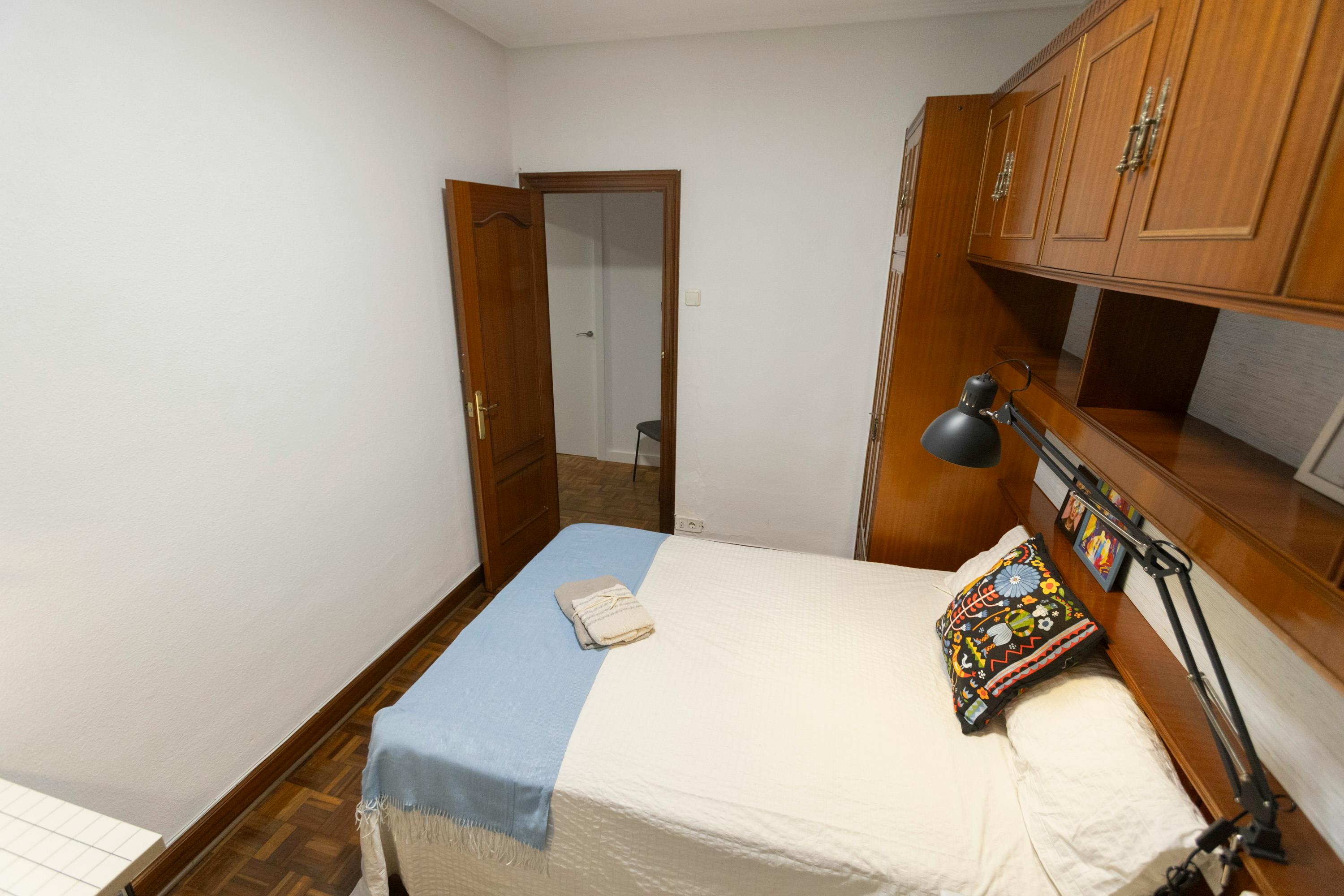Private room in Seber Altube Kalea, Bilbao (1715566) room image 2